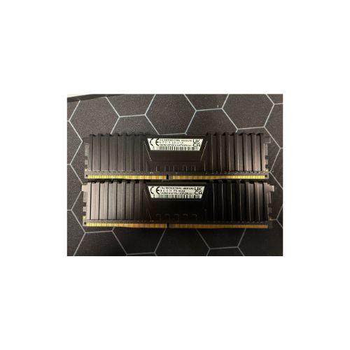 Corsair Vengeance LPX 32GB (2x16GB) DDR4 3200MHz C16 Desktop Gaming Memory Black (CMK32GX4M2E3200C16) - Excellent Condition CORSAIR