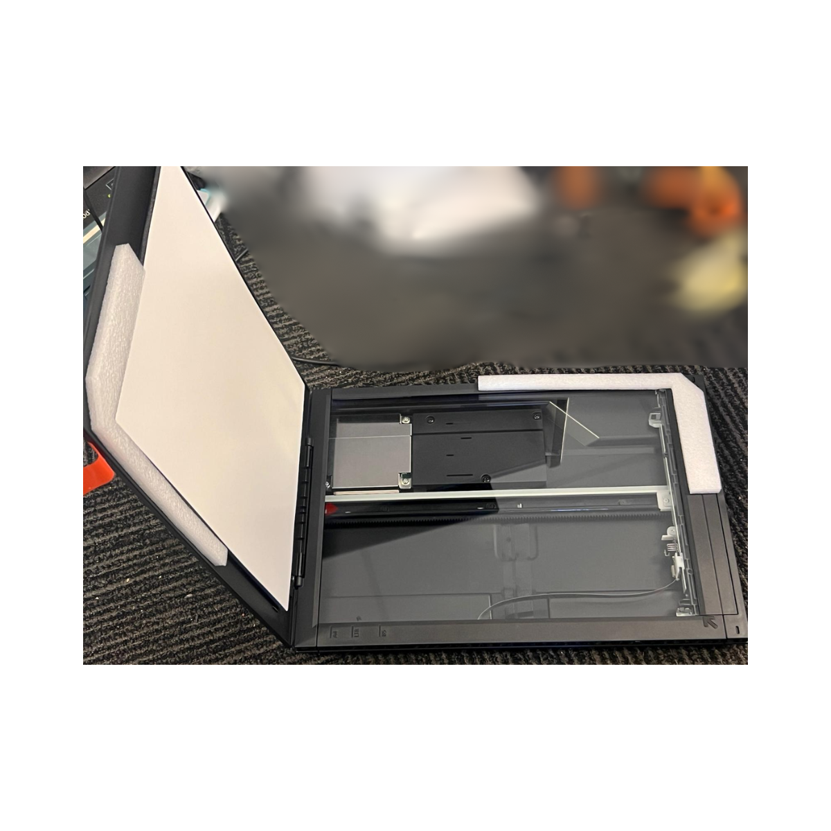 Canon LIDE300 Flatbed Scanner - As New Condition Canon