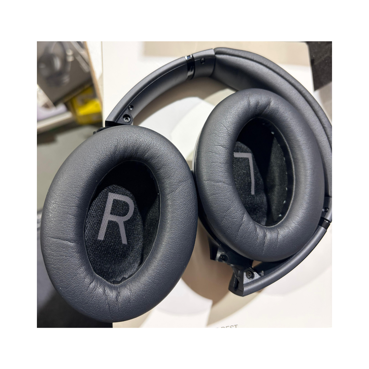 Bose Quietcomfort SC Headphones - As new Condition Bose