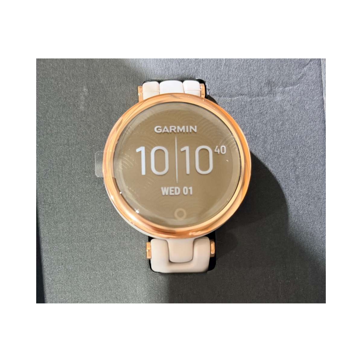 Garmin Lily rose gold and tan - As New Condition GARMIN