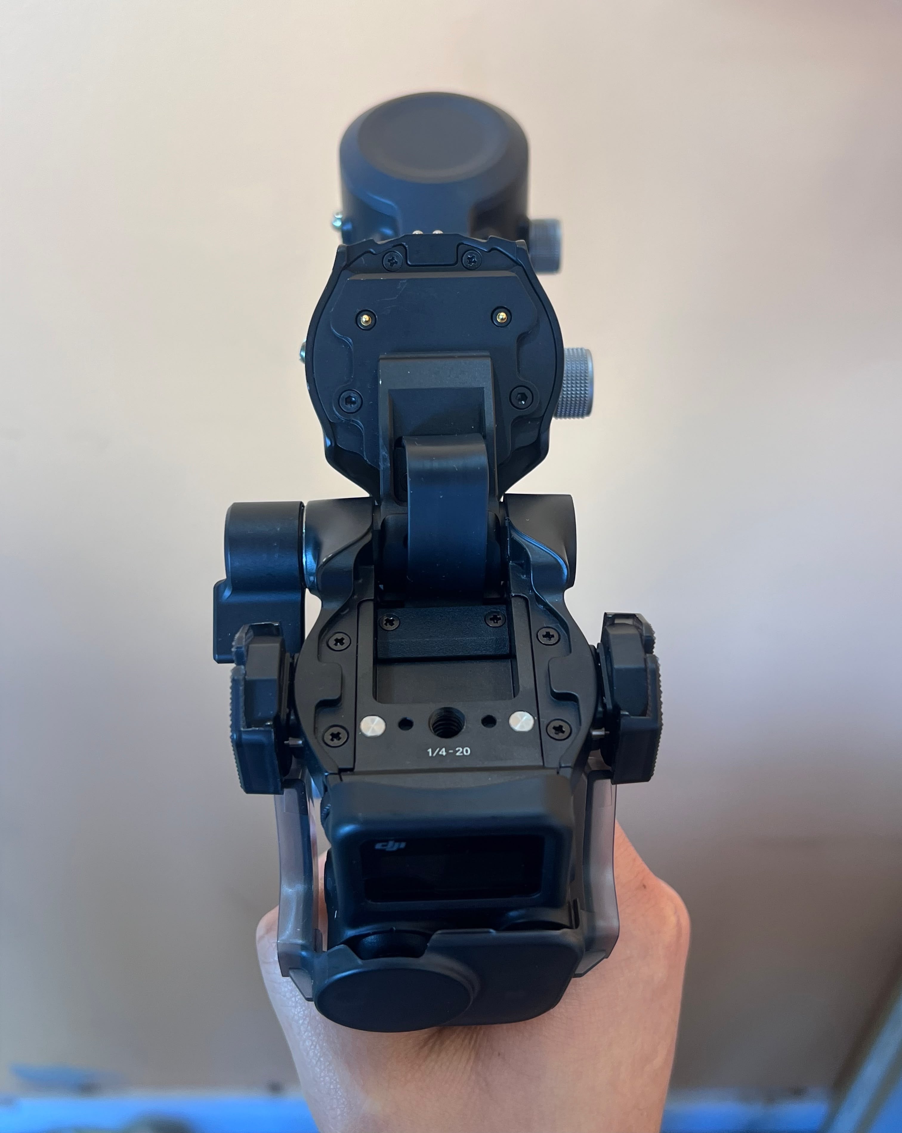 DJI RSC 2 3-Axis Handheld Gimbal Stabiliser for Mirrorless & DSLR Cameras – As New DJI
