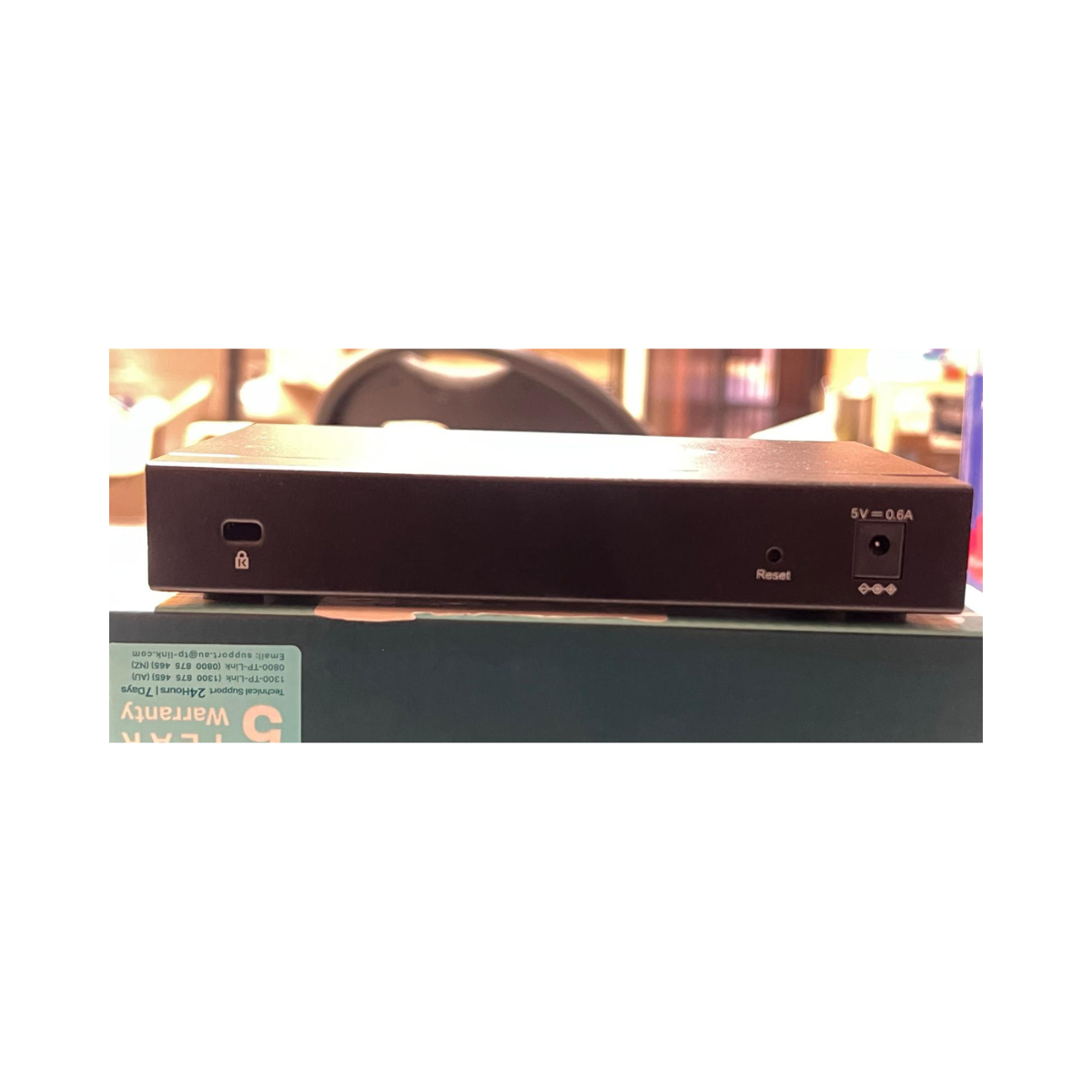 TP-Link 8-Port Gigabit Easy Smart Desktop Switch, 8 x 10/100/1000Mbps  - As New Condition TP-LINK