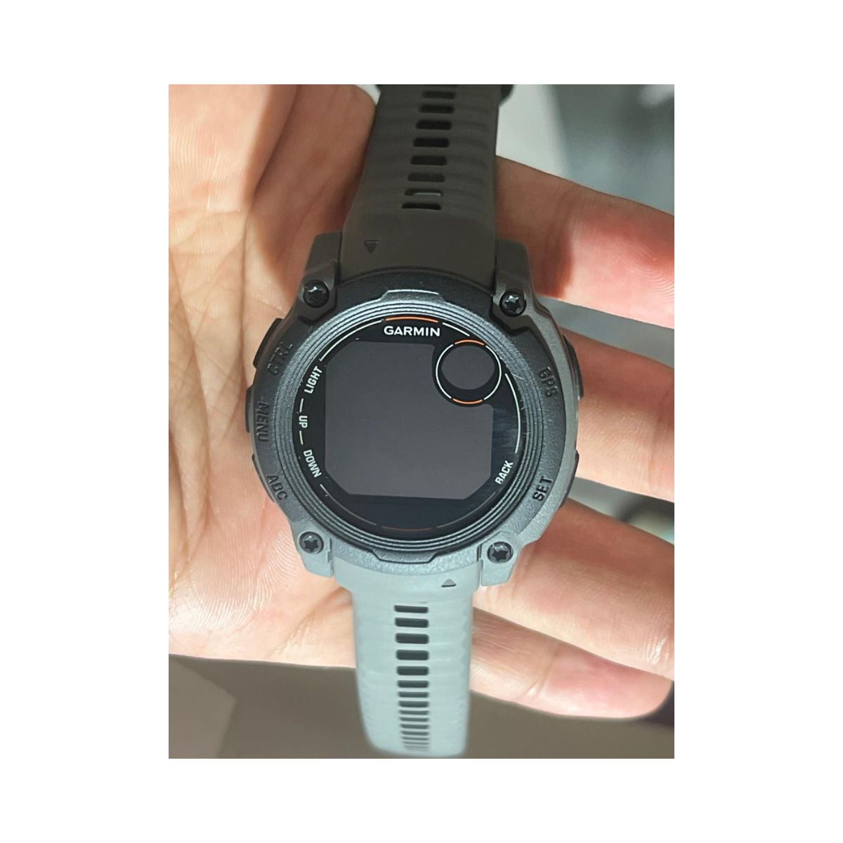 Garmin Instinct E - 40 mm - Black w/ Charcoal Silicone Band - Excellent Used Condition GARMIN