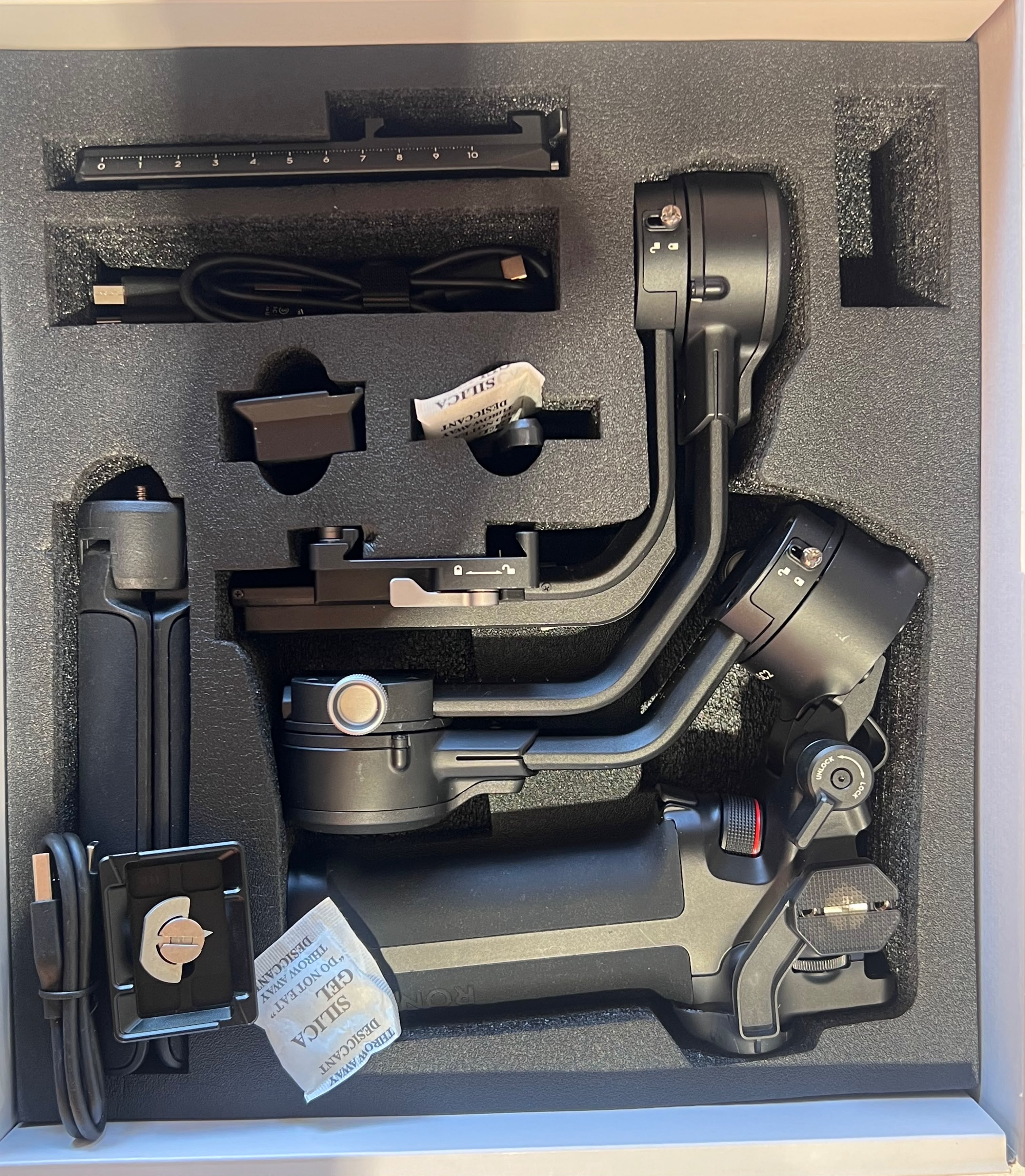 DJI RSC 2 3-Axis Handheld Gimbal Stabiliser for Mirrorless & DSLR Cameras – As New DJI