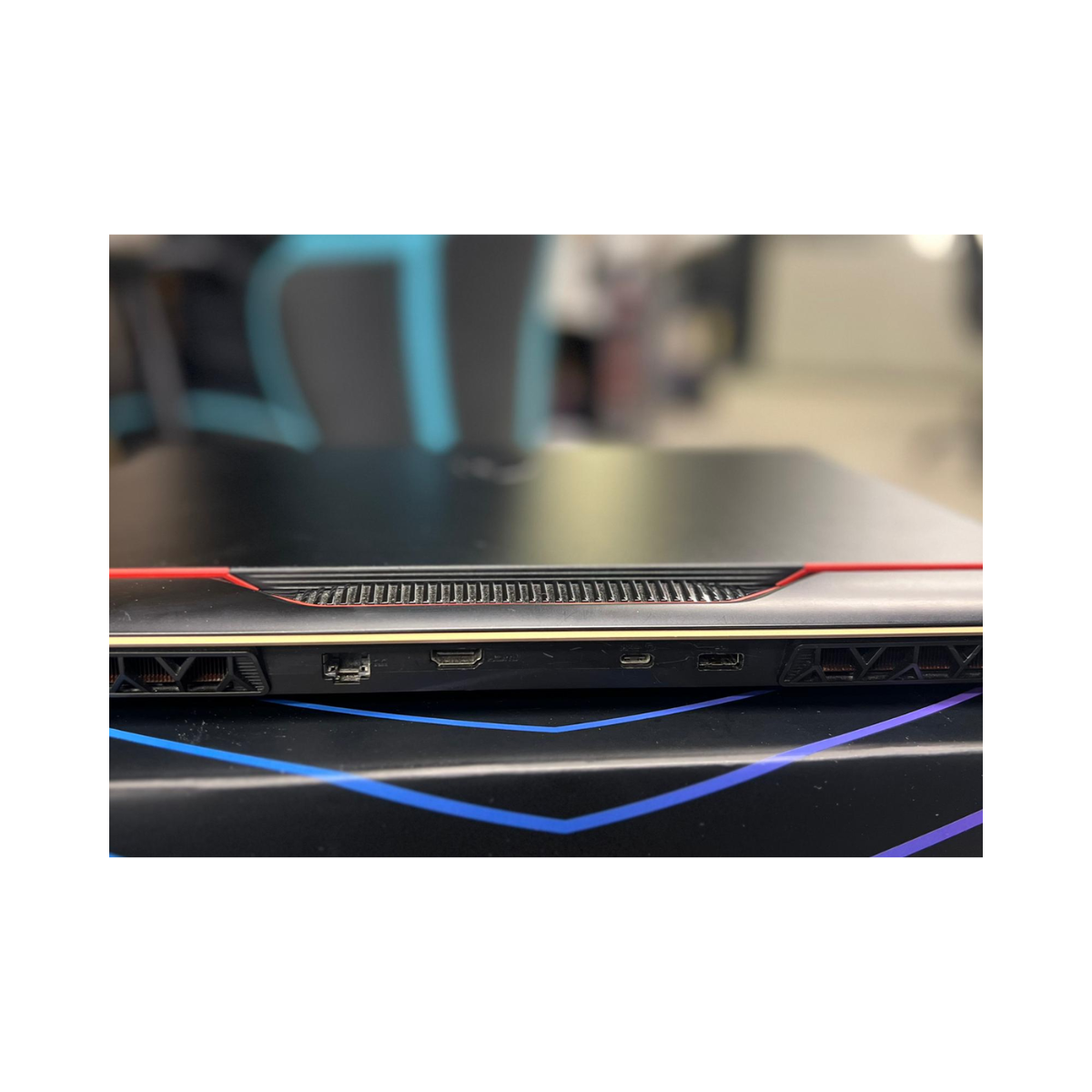 MSI Raider GE78HX 13VH-296AU Gaming Laptop i9 RTX 4080 64GB 4TB – Excellent Condition MSI
