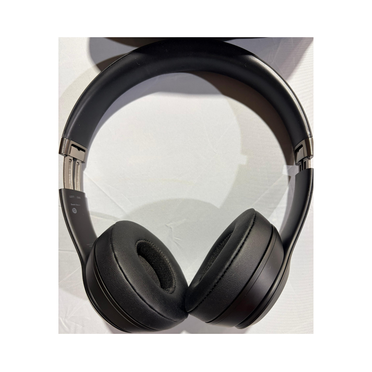 Beats Solo4 Wireless  Headphones Matte Black - As New Condition BEATS