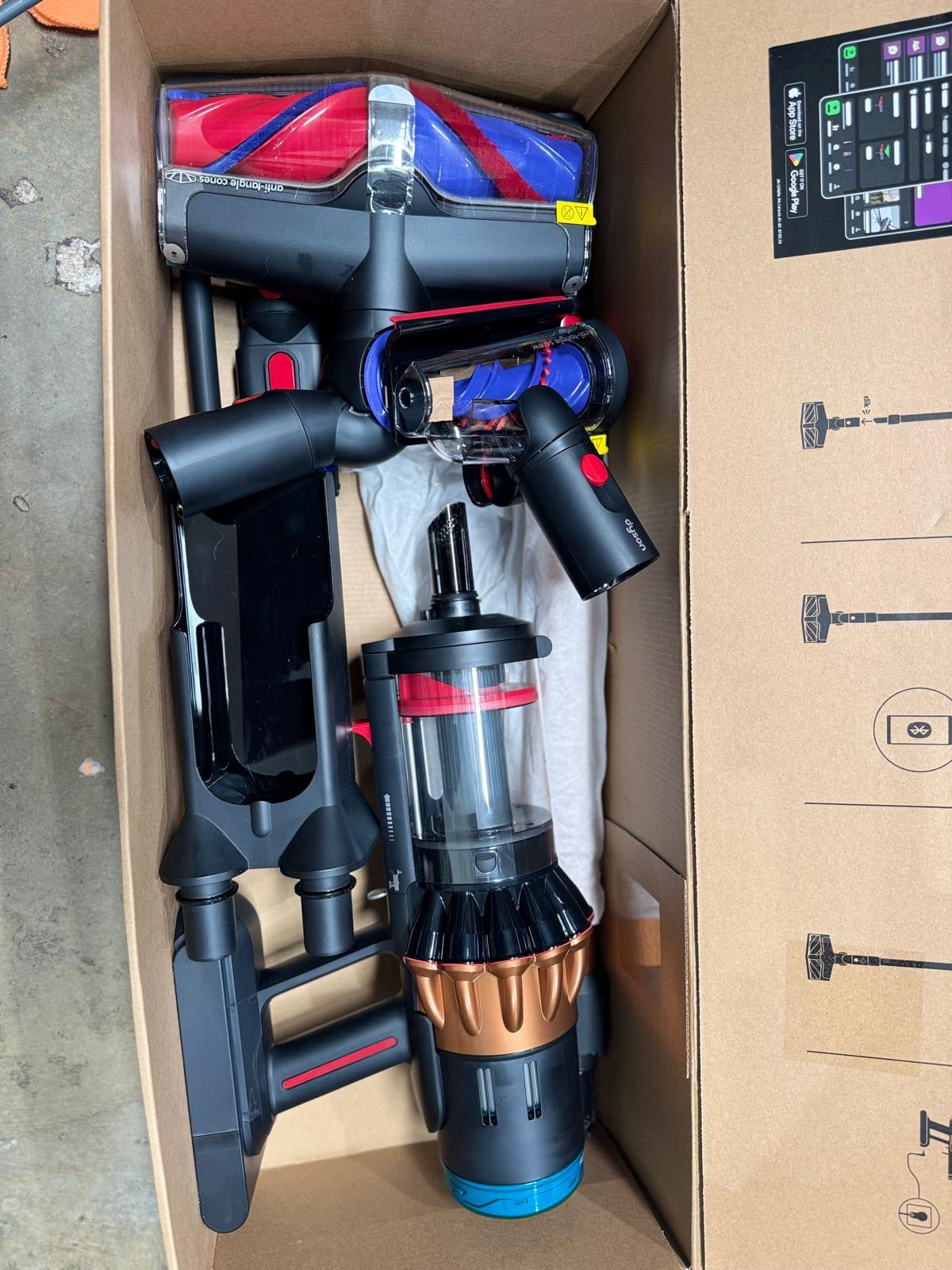 Dyson V16 Piston Animal Submarine 2.0 wet cleaning system