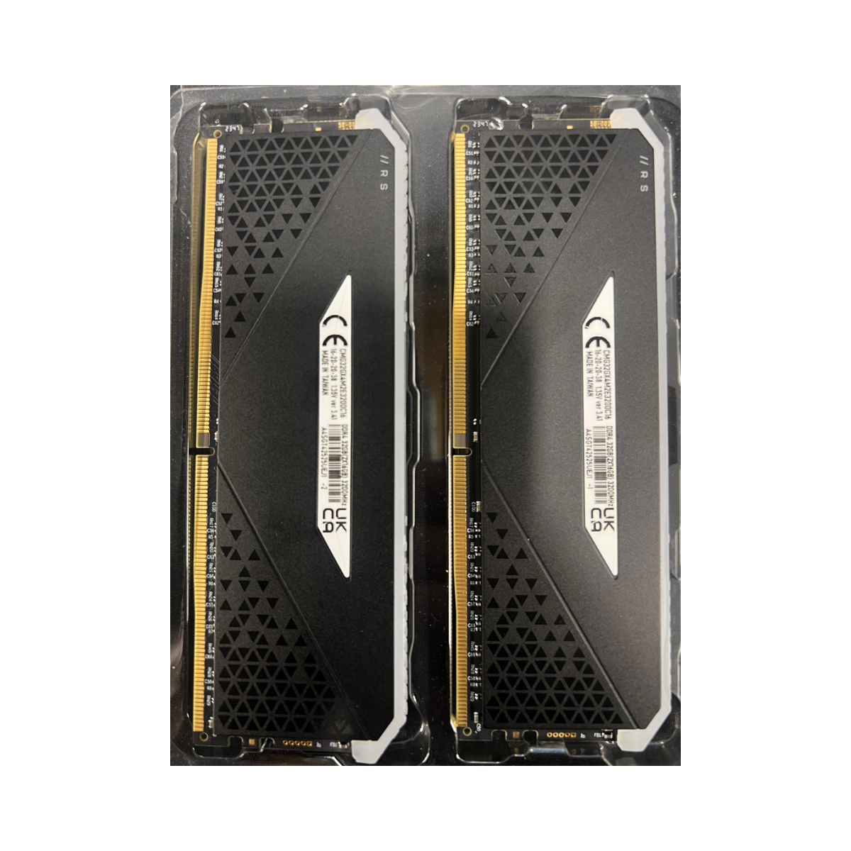 CORSAIR VENGEANCE RGB RS 32GB (2x16GB) DDR4 3200MHz C16 RAM - As New Condition CORSAIR