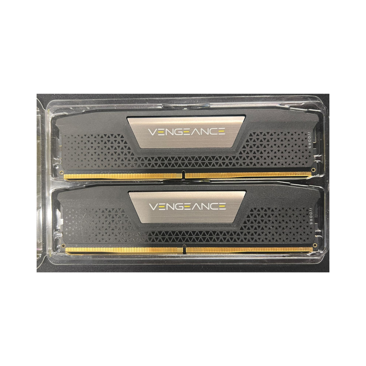 CORSAIR Vengeance DDR5 32GB (2x16GB) 6000MHz C36 RAM - As New Condition CORSAIR