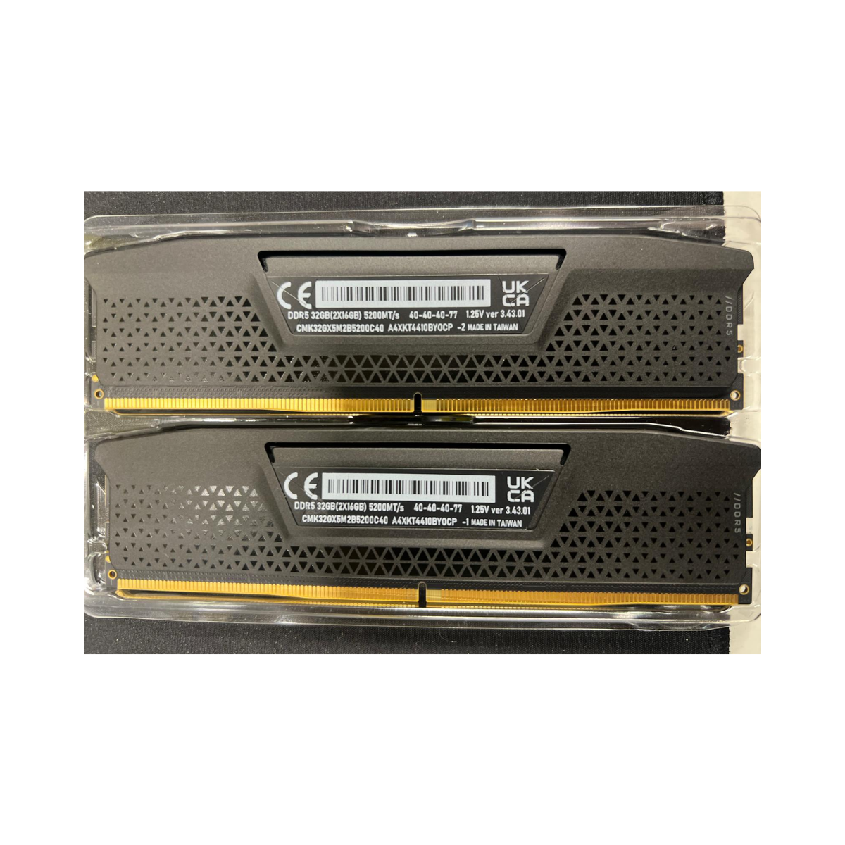CORSAIR Vengeance DDR5 32GB (2x16GB) 5200MHz CL40 RAM - As New Condition CORSAIR
