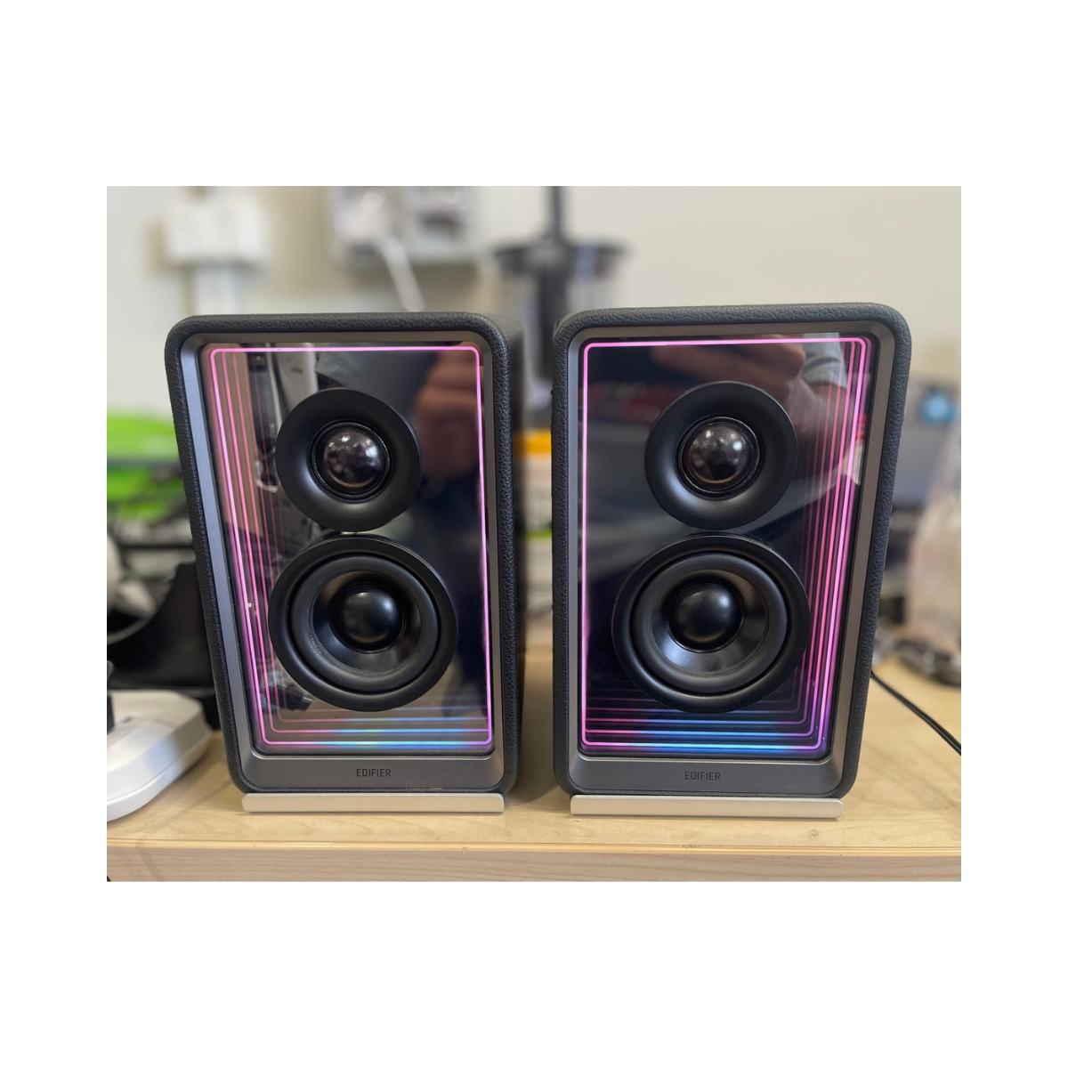 Edifier QR65 Active Monitor Speakers, 65W -  No Box - Excellent Condition EDIFIER