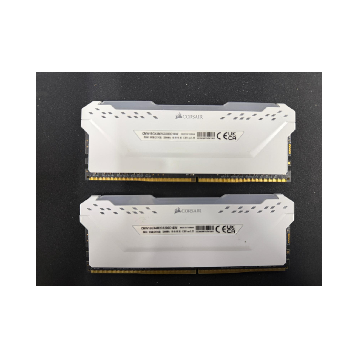 Corsair Vengeance RGB PRO 16GB (2x8GB) DDR4 3200MHz C16 Desktop Gaming Memory White - Excellent Condition COSAIR