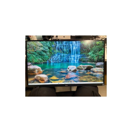 LG 27UP850-W 27 inch 4K UHD Monitor with IPS (3840 x 2160) Display DCI-P3 95%, Vesa HDR 400, USB Type-C, HDMI, AMD Freesync - As New Condition LG