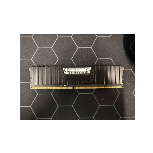 Corsair Vengeance LPX 32GB (2 x 16GB) DDR4 DRAM 3600MHz C18 (CMK32GX4M2D3600C18) - Fair Condition CORSAIR