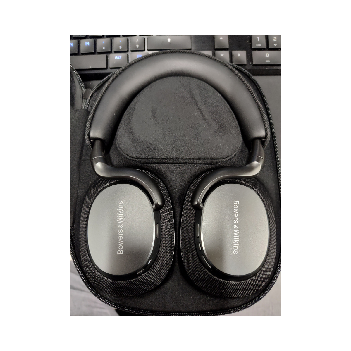 Bowers & Wilkins Px7 S3 Wireless Noise Cancelling Headphones Anthracite Black - As New Condition AMAZON NEW WAREHOUSE