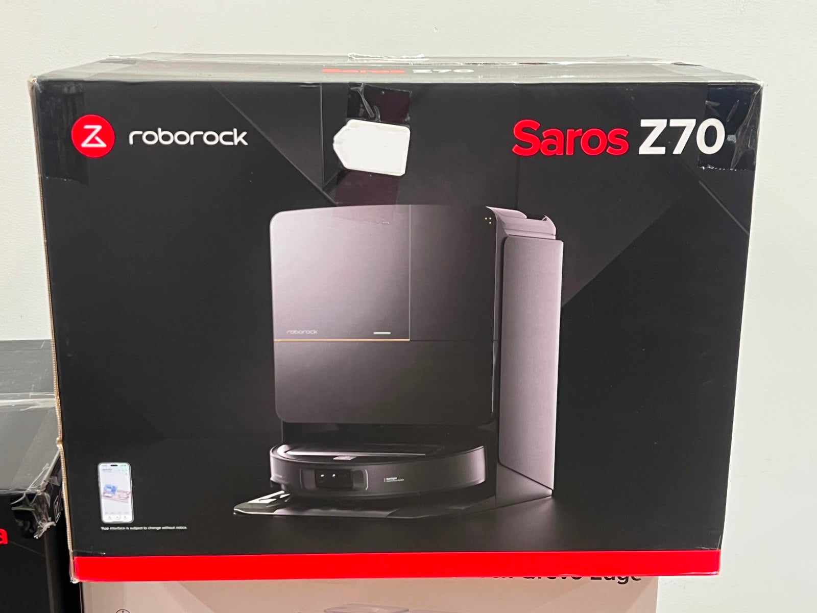 Roborock Saros Z70 Robot Vacuum & Mop Cleaner – Excellent Condition – 932 Minutes Usage Roborock