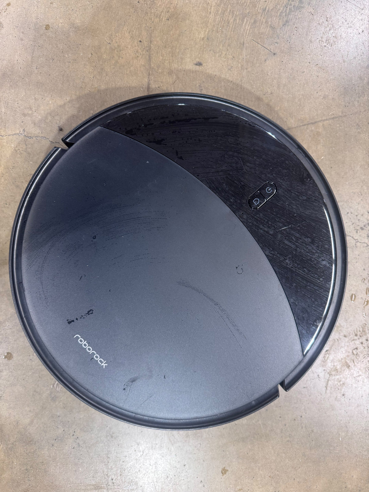 Roborock Saros 10R Robotic Vacuum and Mop - Black - Good - Refurbished Roborock