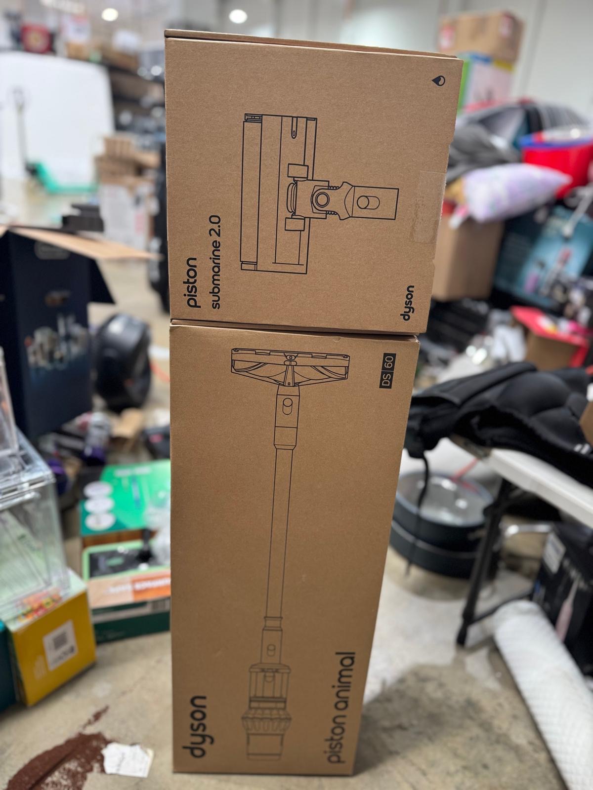 Dyson V16 Piston Animal Submarine wet and dry vacuum product view