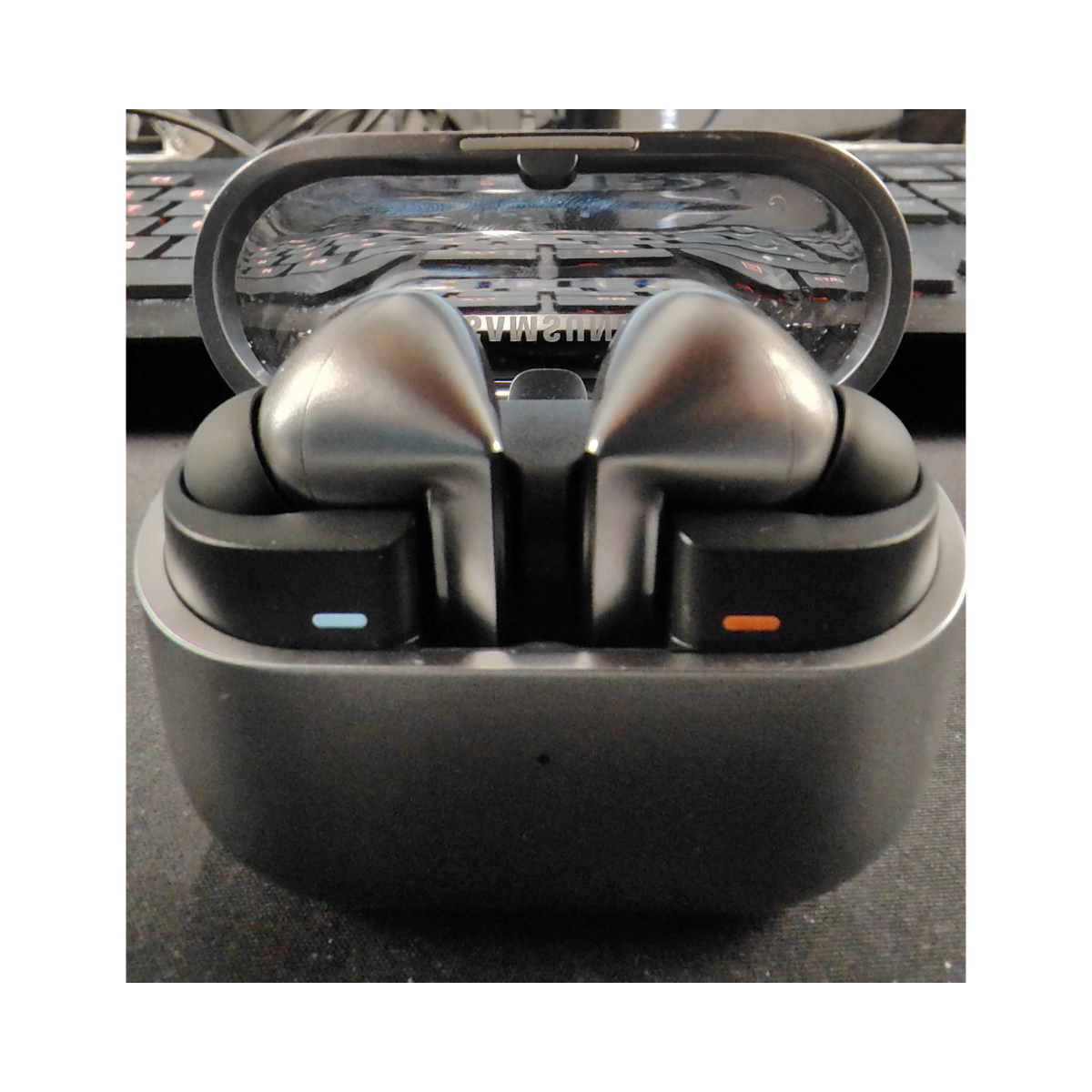 Samsung Galaxy Buds3 Pro Wireless Earbuds, Silver - As New Condition Samsung