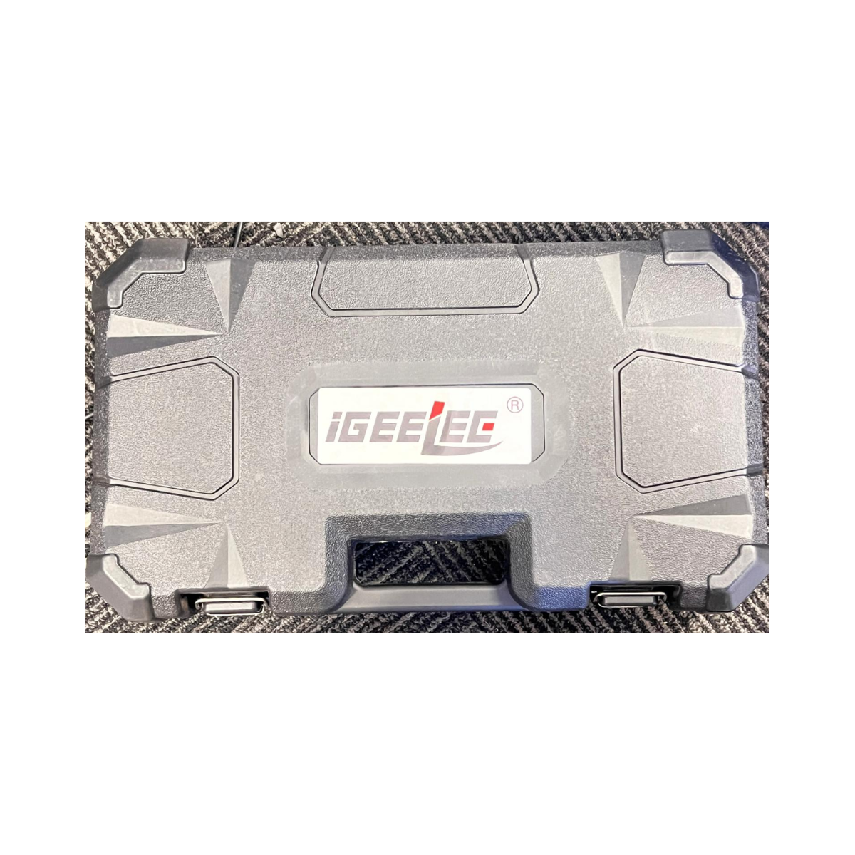 iGeelee Hydraulic Copper Pipe Press Tool with 1/2",3/4" and (1" Dies missing ) - Excellent Used iGeelee