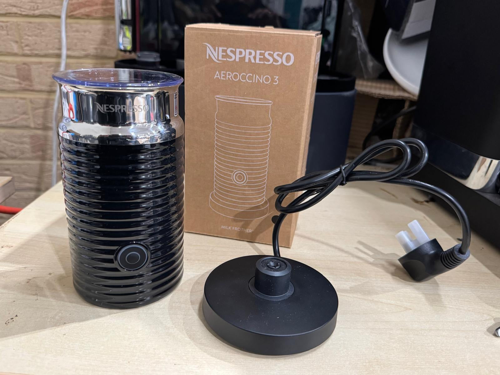 De'Longhi Nespresso Vertuo Pop Iced Value Pack ENV90.AAEICE Coffee Machine – As New DeLonghi