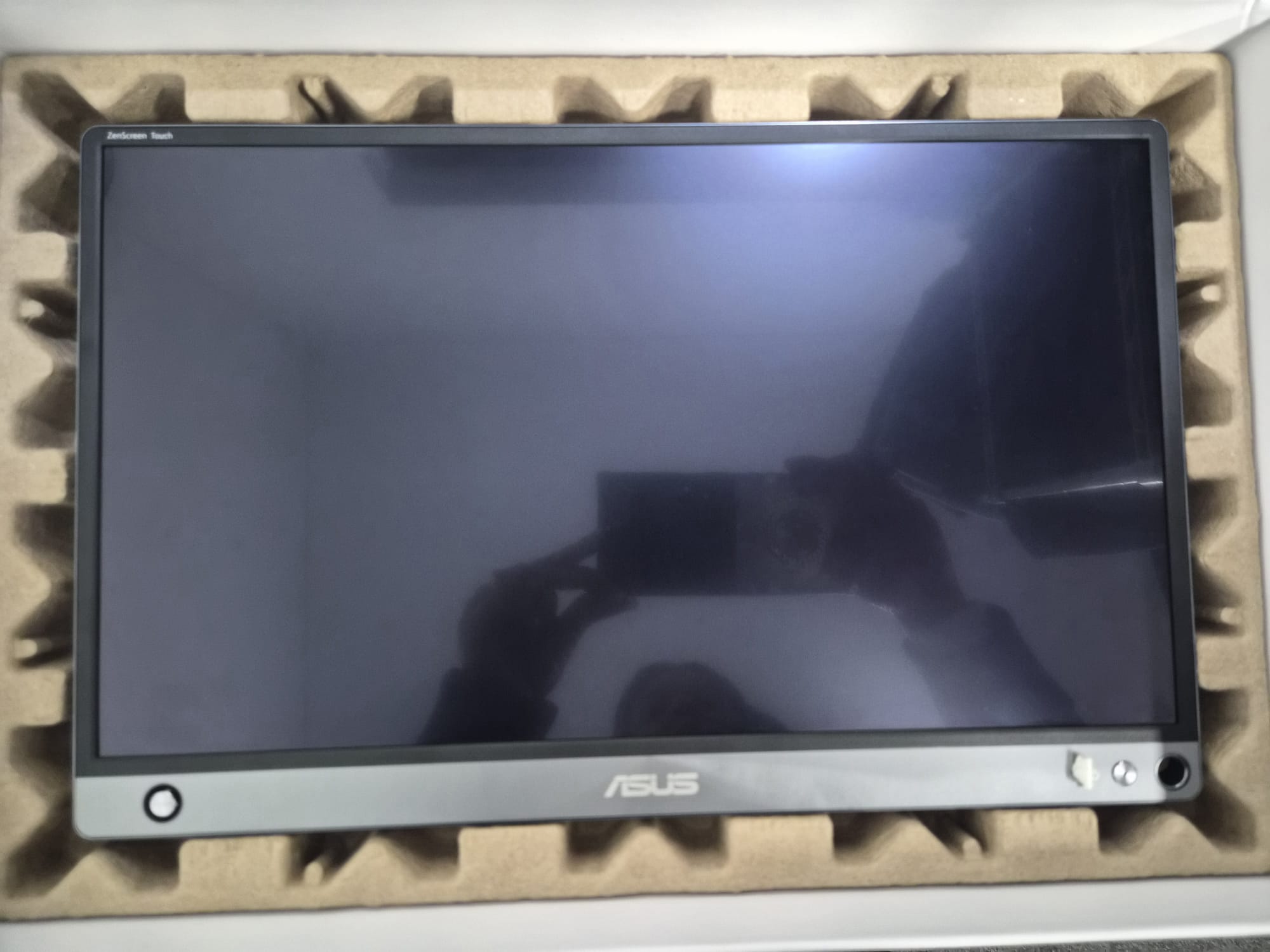ASUS ZenScreen Touch Portable Gaming Monitor 15.6" 1080P FHD  (MB16AMT) - Excellent Condition - NO TOUCH ASUS