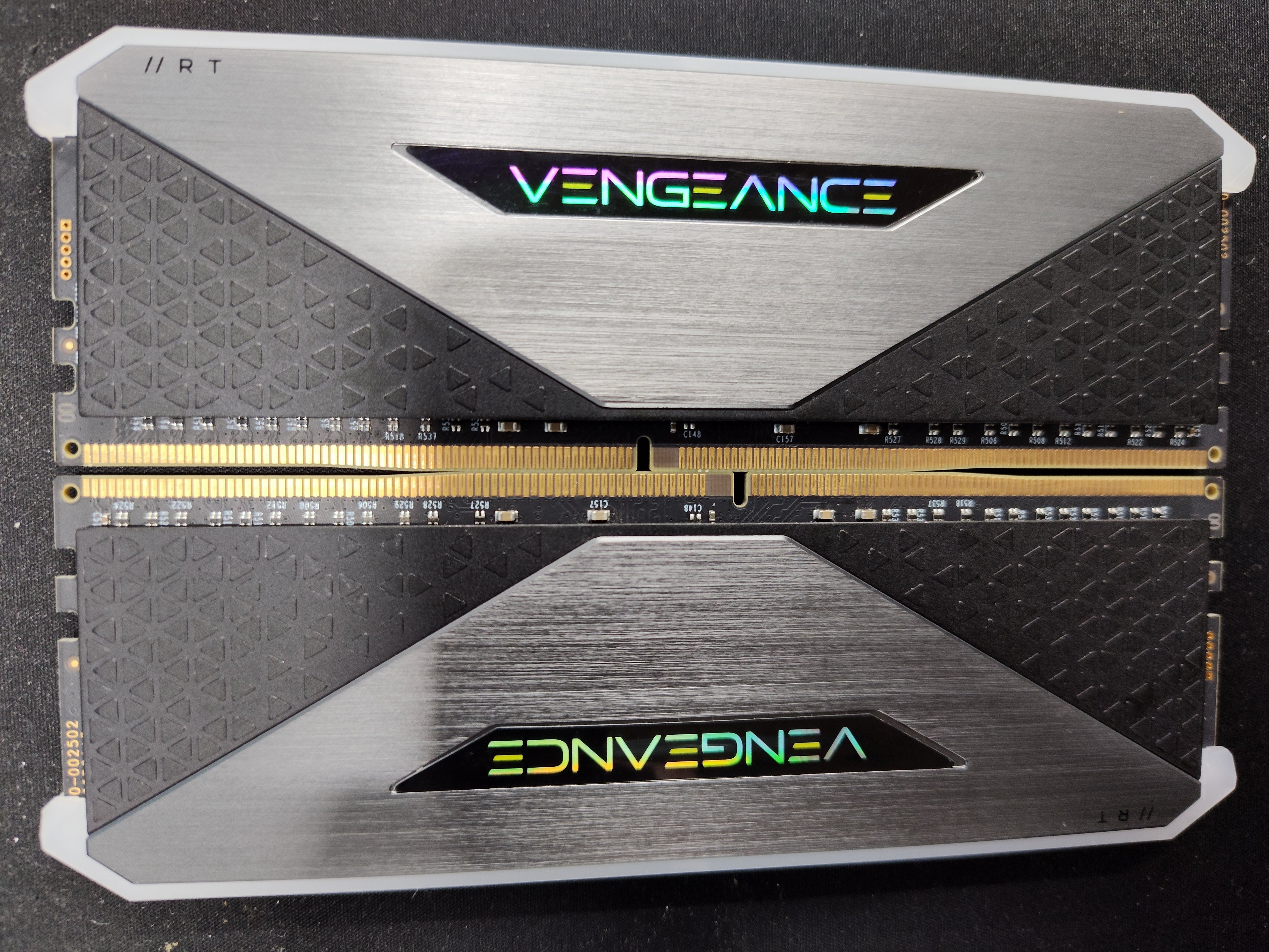 CORSAIR Vengeance RGB RT 32GB (2x16GB) DDR4 3600MHz CL16 Gaming RAM AMD Optimized – Excellent Condition CORSAIR