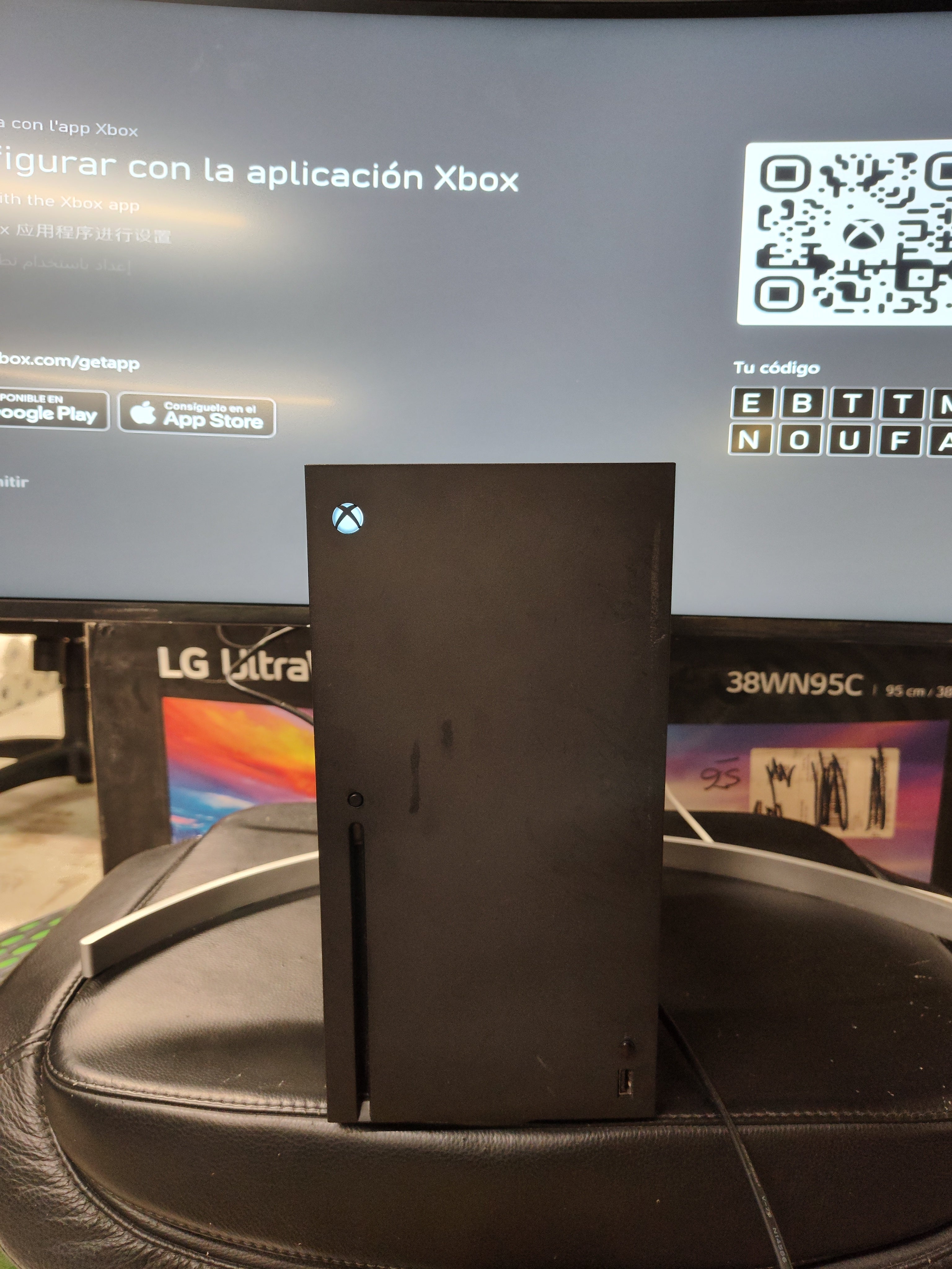 XBOX SERIES X 1TB ( FREE BATTLEFIELD 6 GAME IN THE BOX) - EXCELLENT CONDITION MICROSOFT