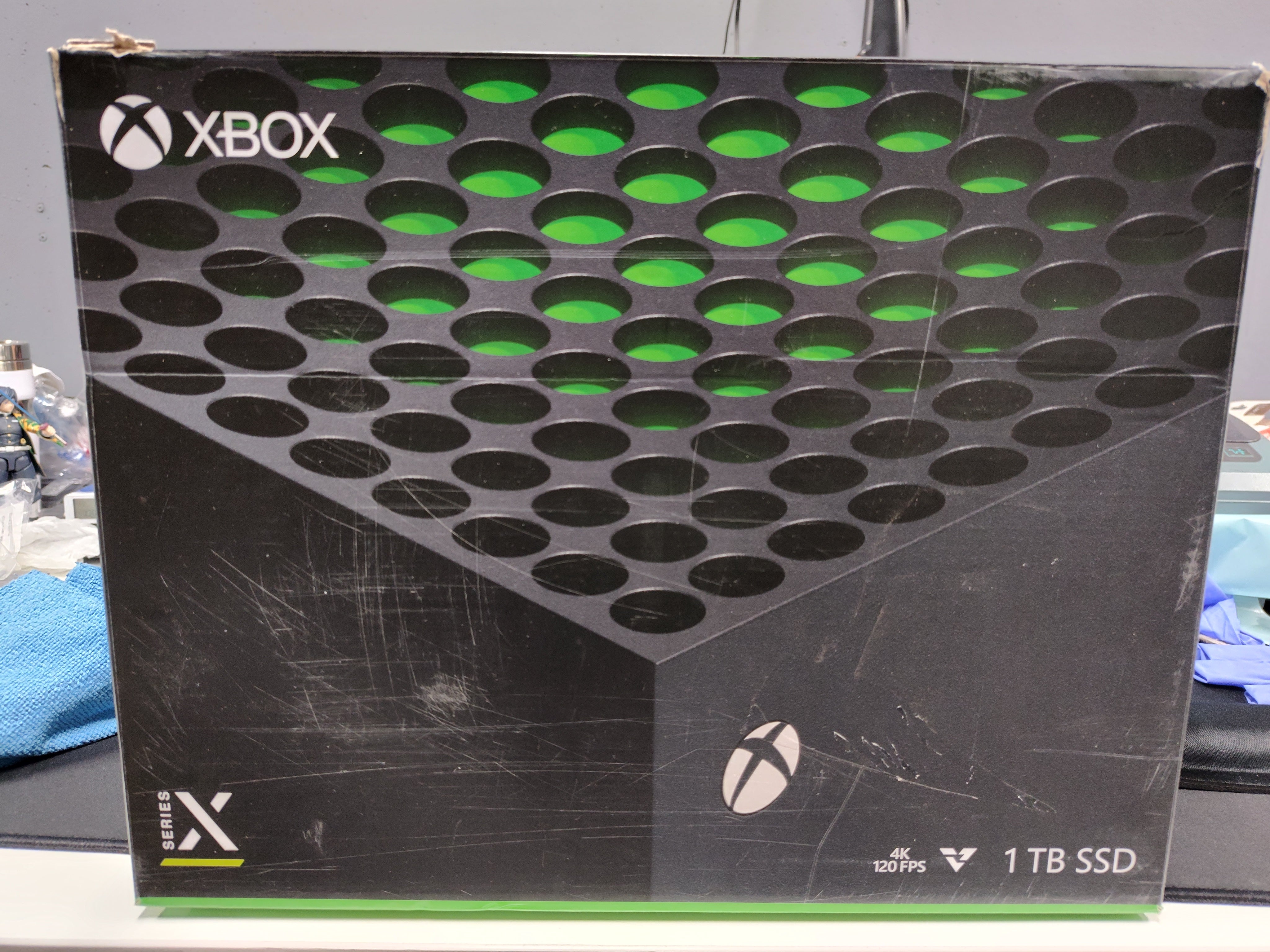 XBOX SERIES X 1TB ( FREE BATTLEFIELD 6 GAME IN THE BOX) - EXCELLENT CONDITION MICROSOFT