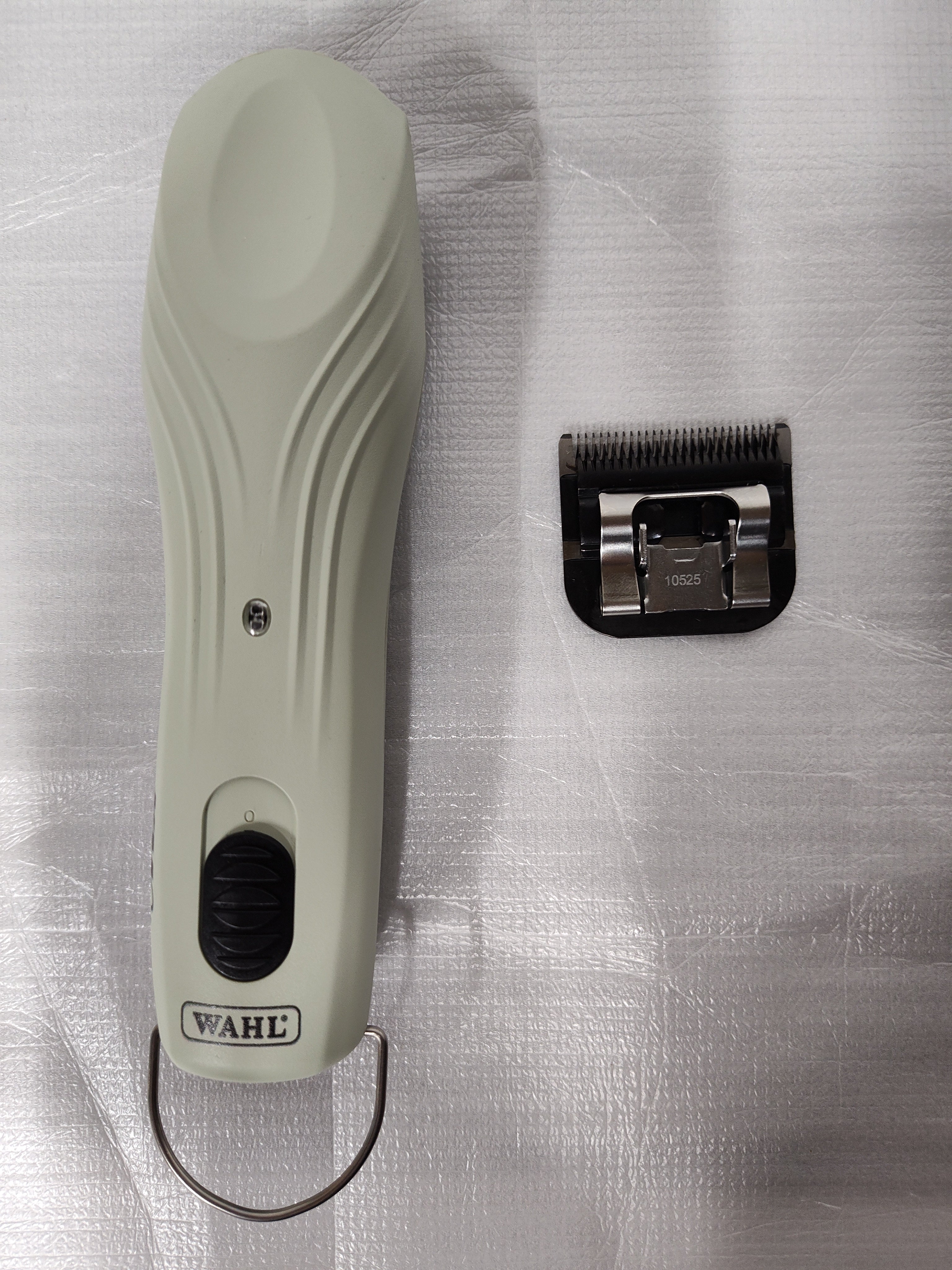 Wahl Professional KMC+ Animal Clipper 2-Speed Brushless Motor Sage - Excellent Condition WAHL