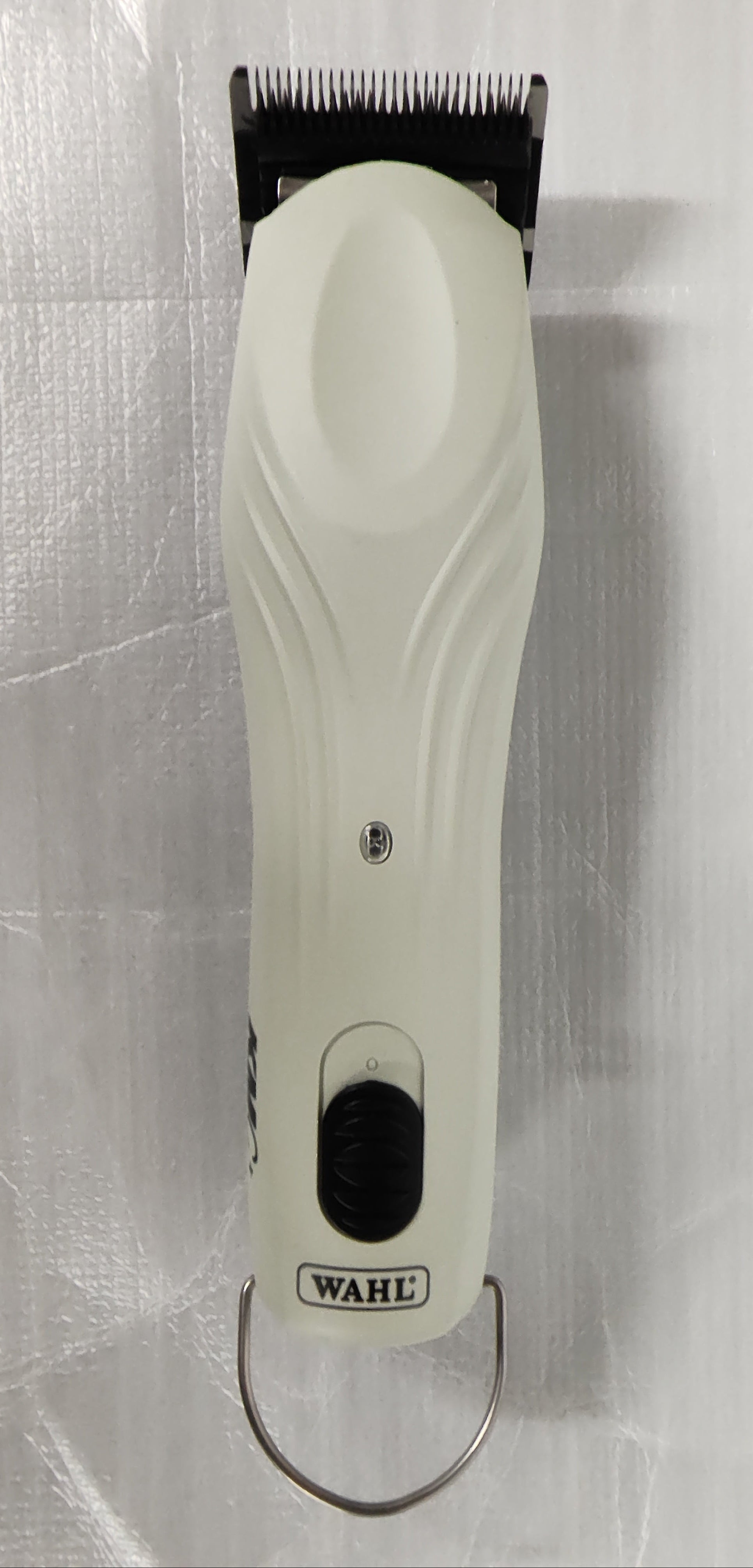 Wahl Professional KMC+ Animal Clipper 2-Speed Brushless Motor Sage – Excellent ( 2 Accessories Missing) WAHL