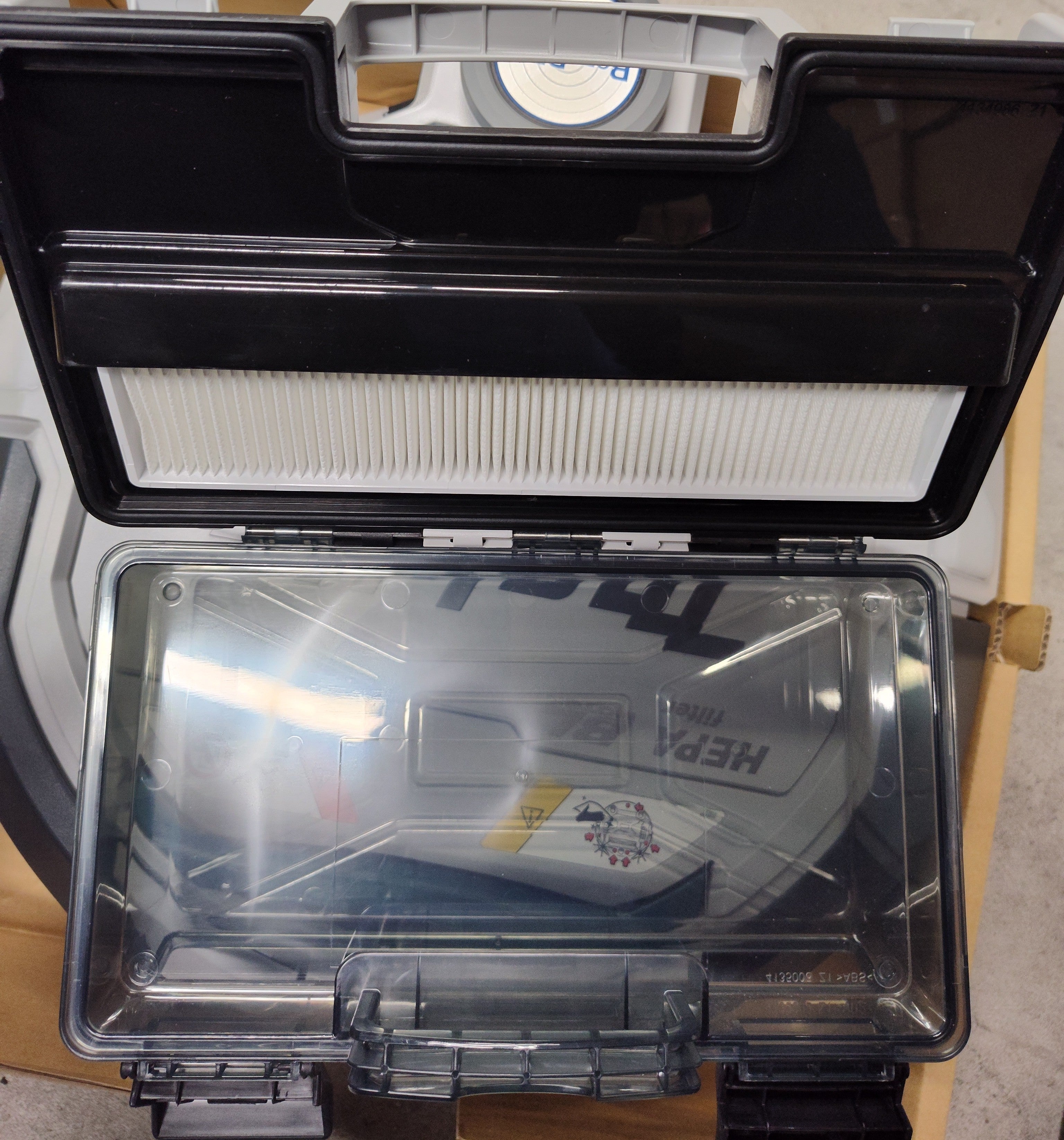 Makita DRC300Z 18V LXT Brushless Robotic Vacuum Cleaner Skin – Excellent Used Condition (Untested) Makita