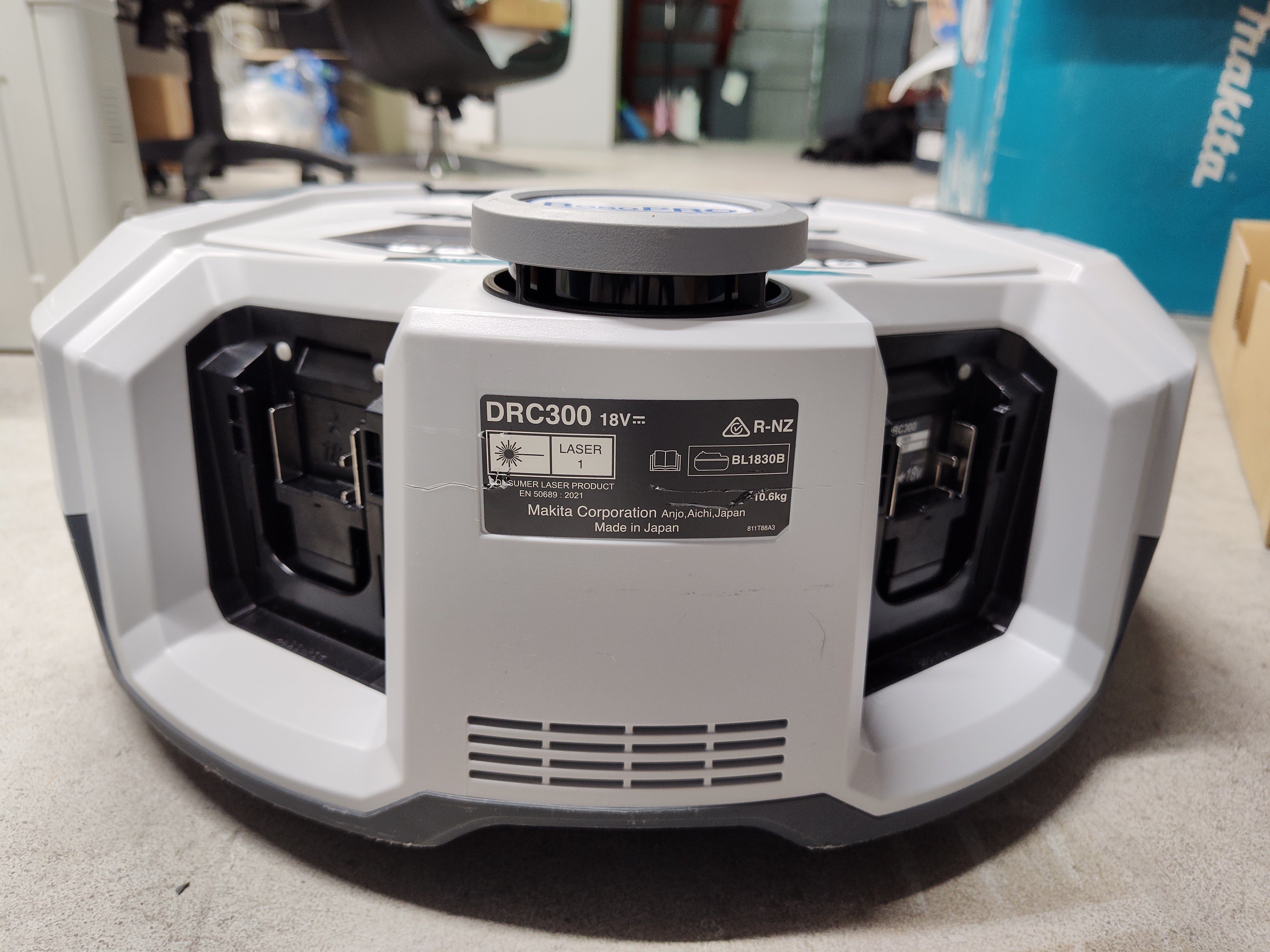 Makita DRC300Z 18V LXT Brushless Robotic Vacuum Cleaner Skin – Excellent Used Condition (Untested) Makita
