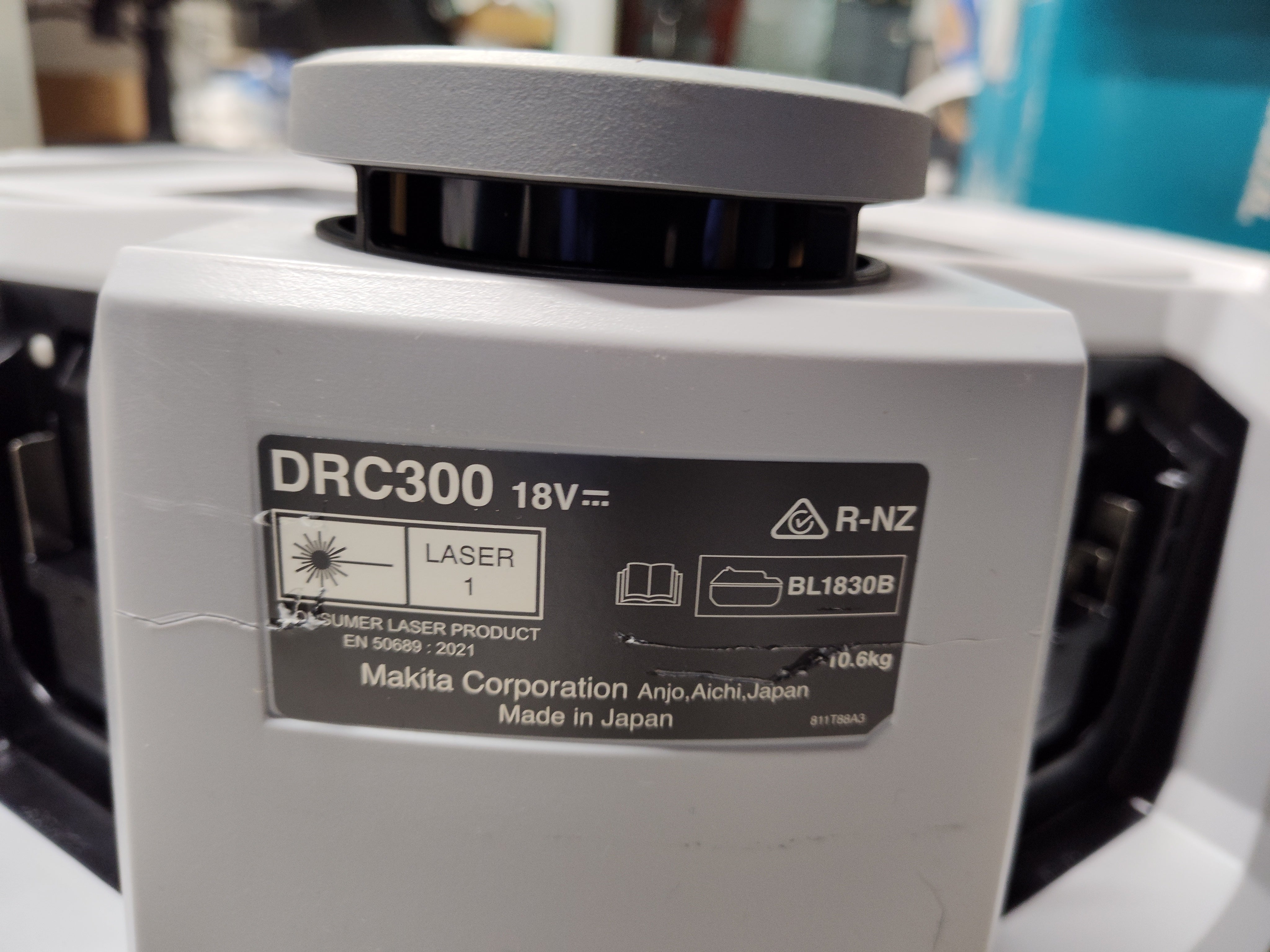 Makita DRC300Z 18V LXT Brushless Robotic Vacuum Cleaner Skin – Excellent Used Condition (Untested) Makita