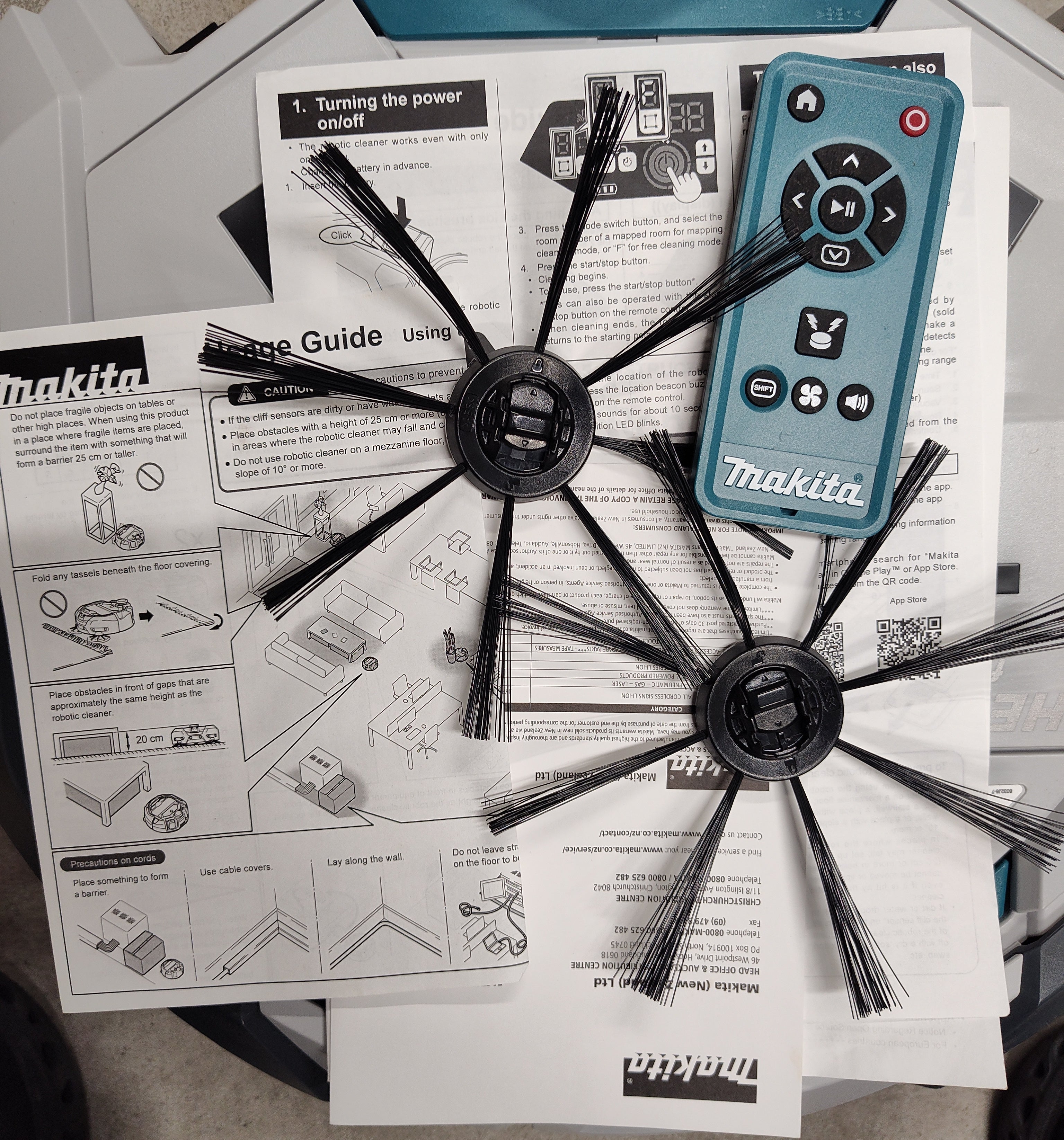 Makita DRC300Z 18V LXT Brushless Robotic Vacuum Cleaner Skin – Excellent Used Condition (Untested) Makita