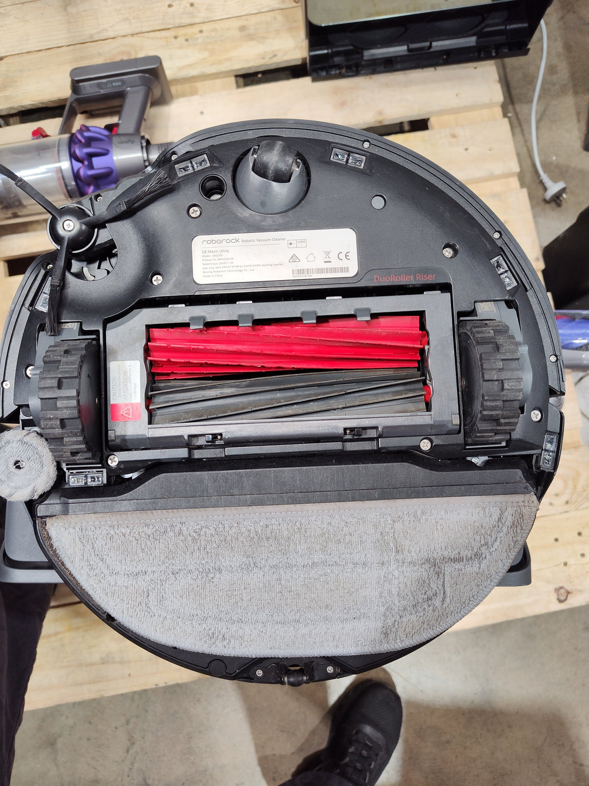 Roborock S8 MaxV Ultra Robot Vacuum and Mop - Good - Refurbished Roborock