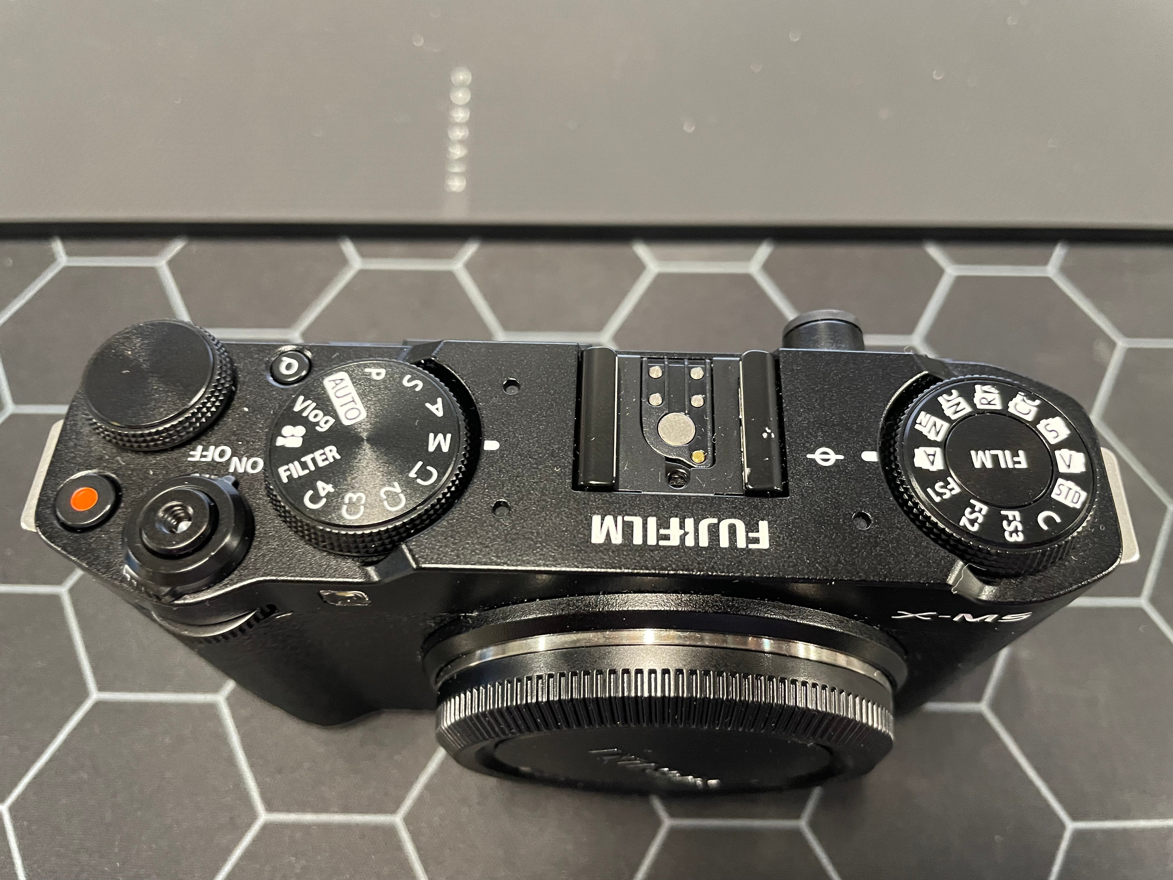 Fujifilm X-M5 Mirrorless Digital Camera Body Black – As New Condition fujifilm