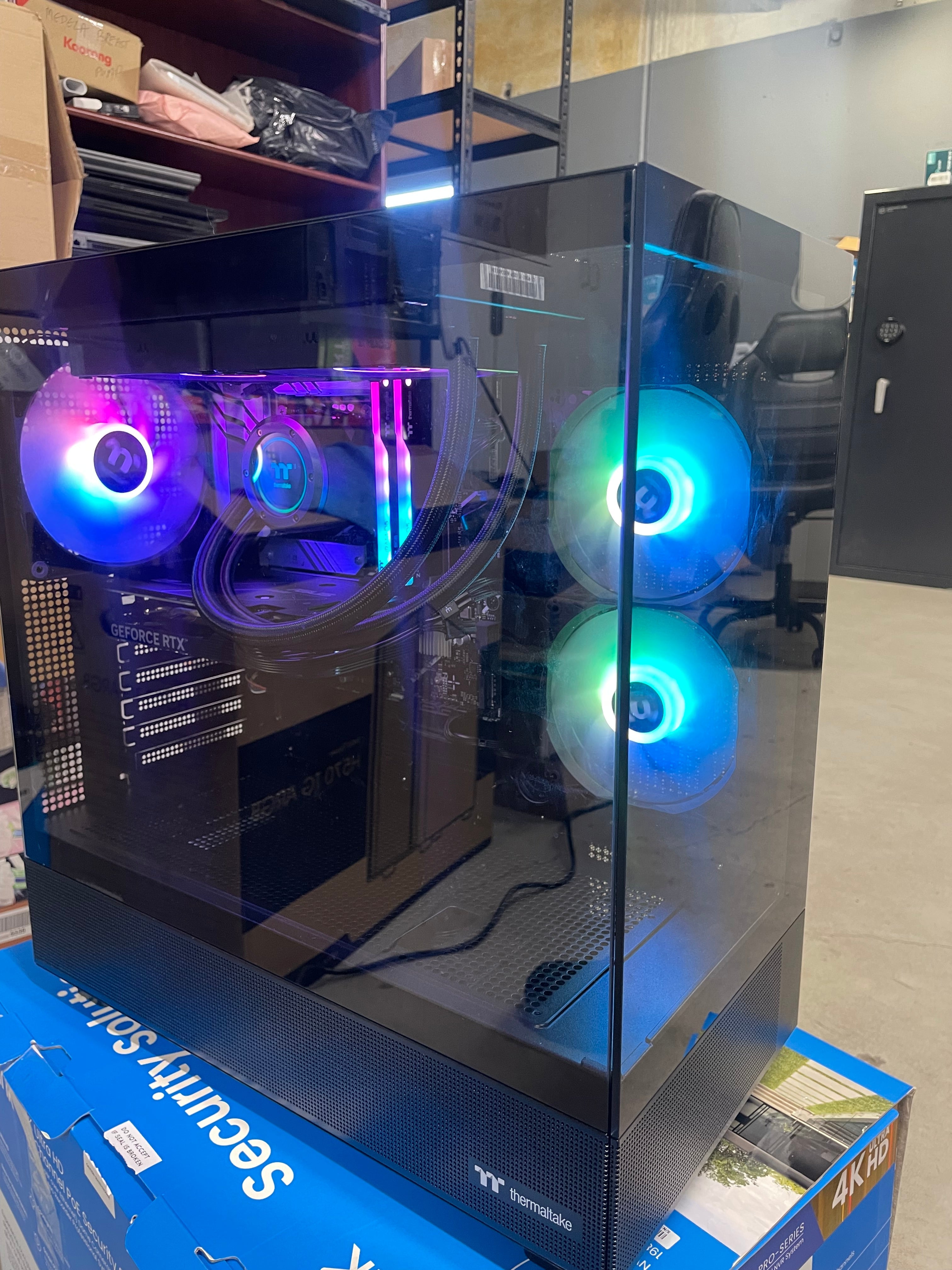 Thermaltake Horizon Gaming PC i5-14400F RTX 4060 32GB RGB RAM 1TB SSD WiFi – As New THERMALTAKE