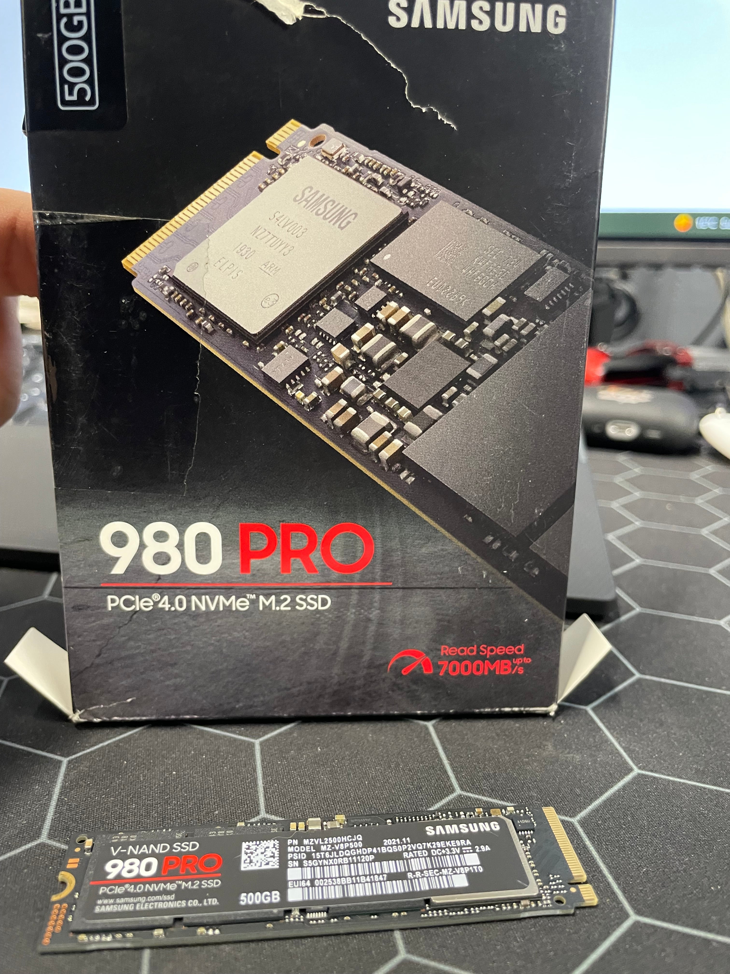Samsung 980 PRO 500GB PCIe 4.0 NVMe M.2 SSD MZ-V8P500BW – As New Condition Samsung
