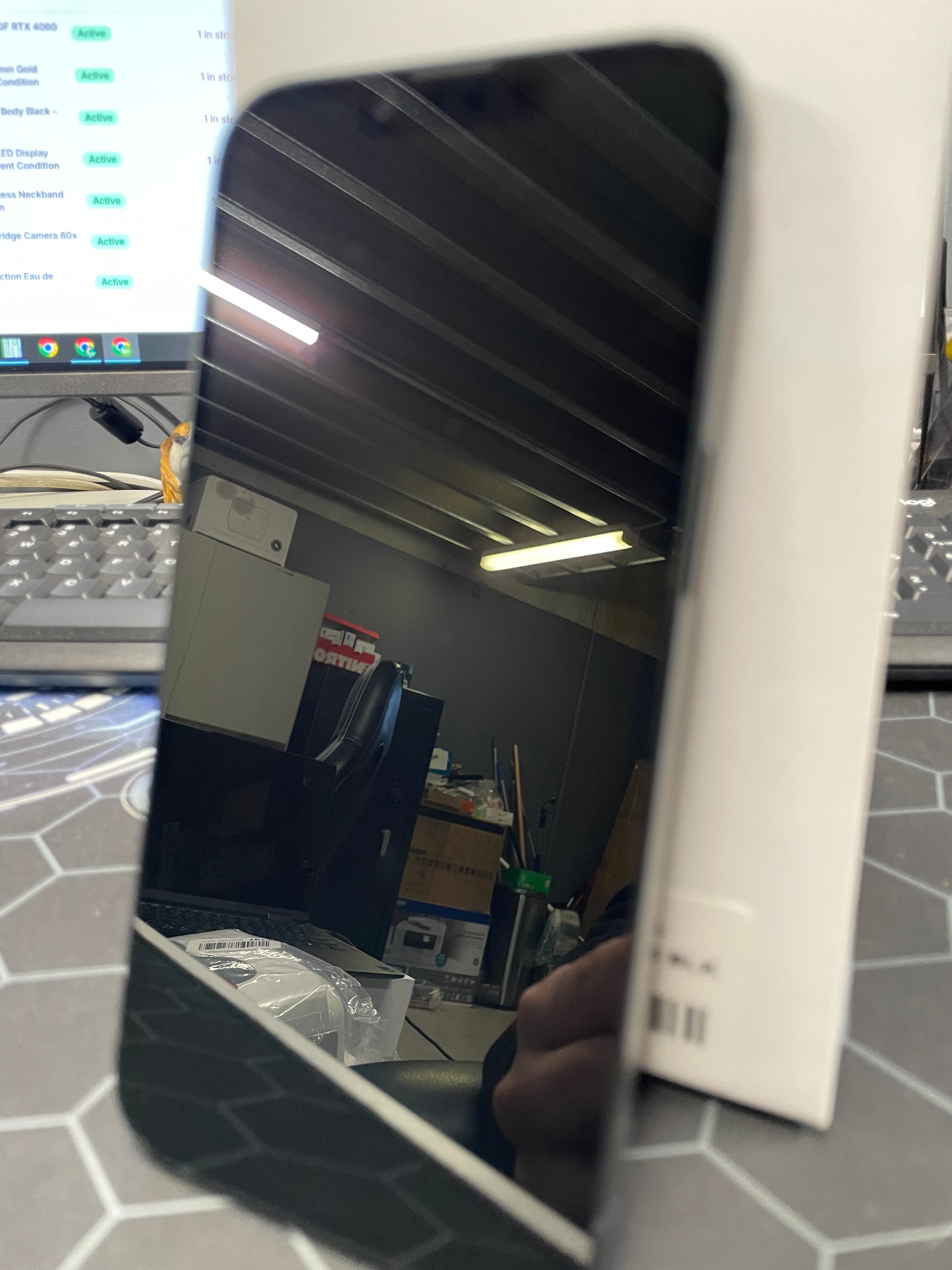 Apple iPhone 16e 128GB Black – As New Apple