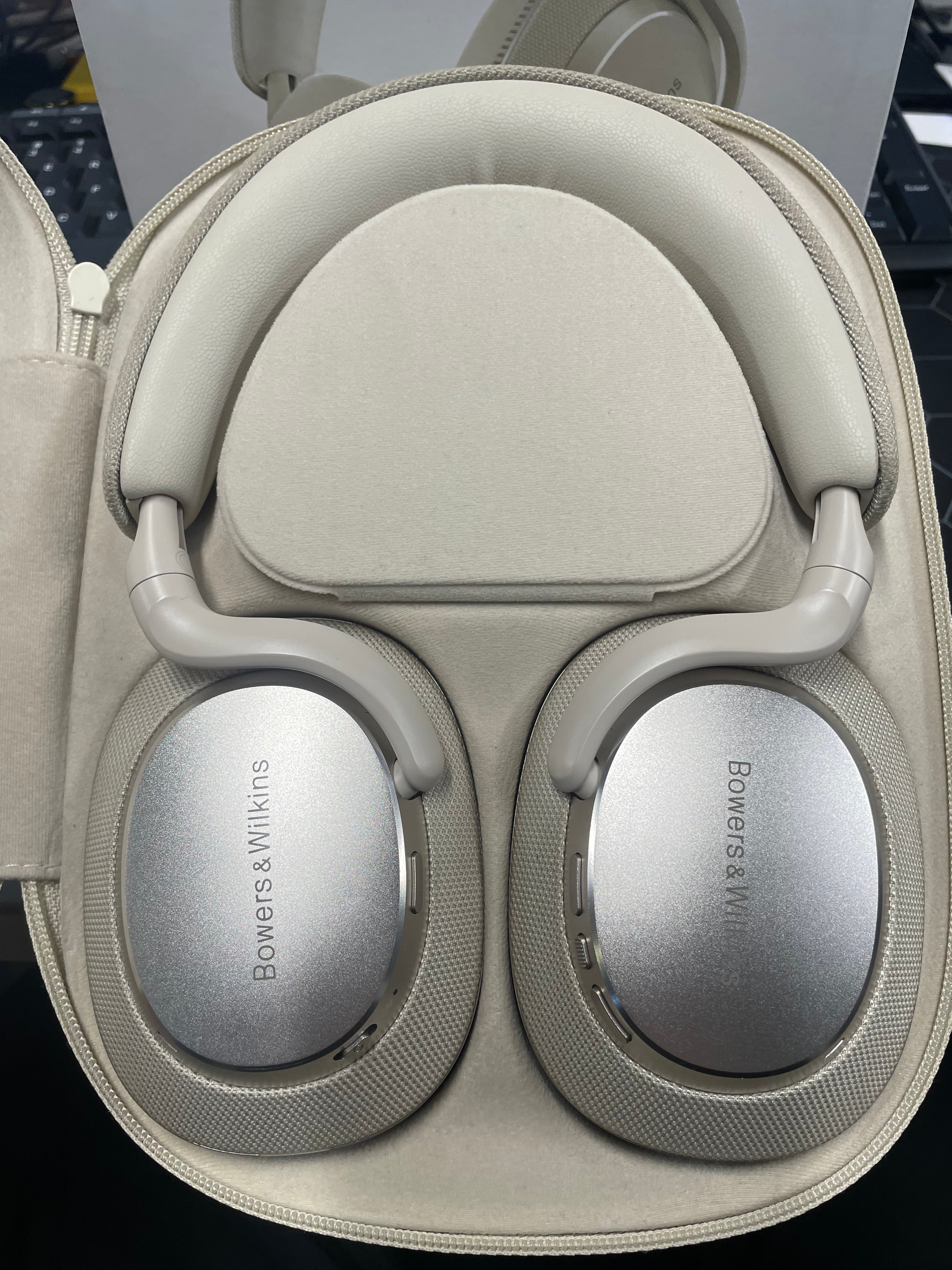 Bowers & Wilkins Px7 S3 Wireless Noise Cancelling Headphones Canvas White – Excellent Condition BOWERS&WILKINS