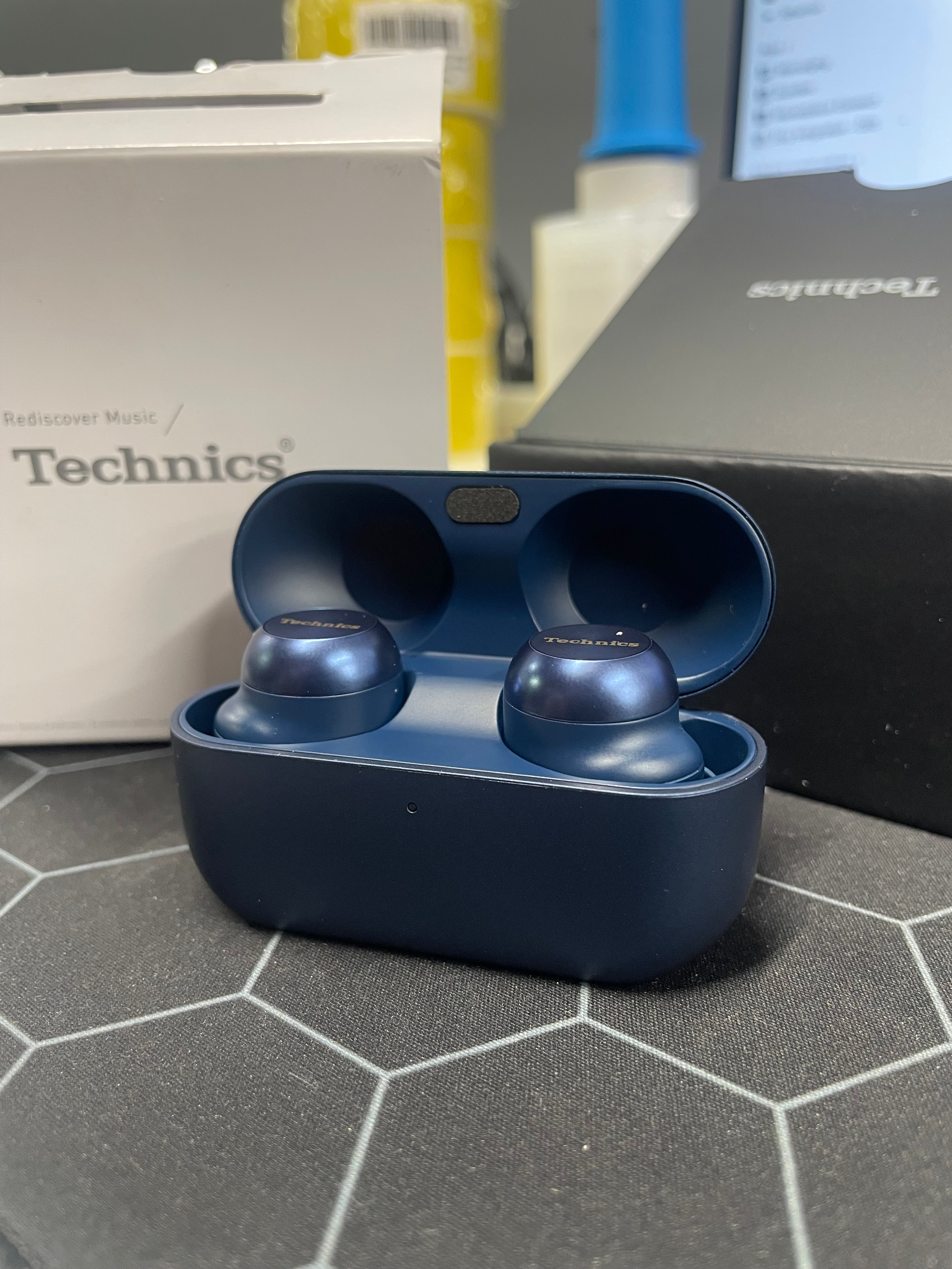 Technics EAH-AZ100 True Wireless Noise Cancelling Earbuds Blue – As New Technics