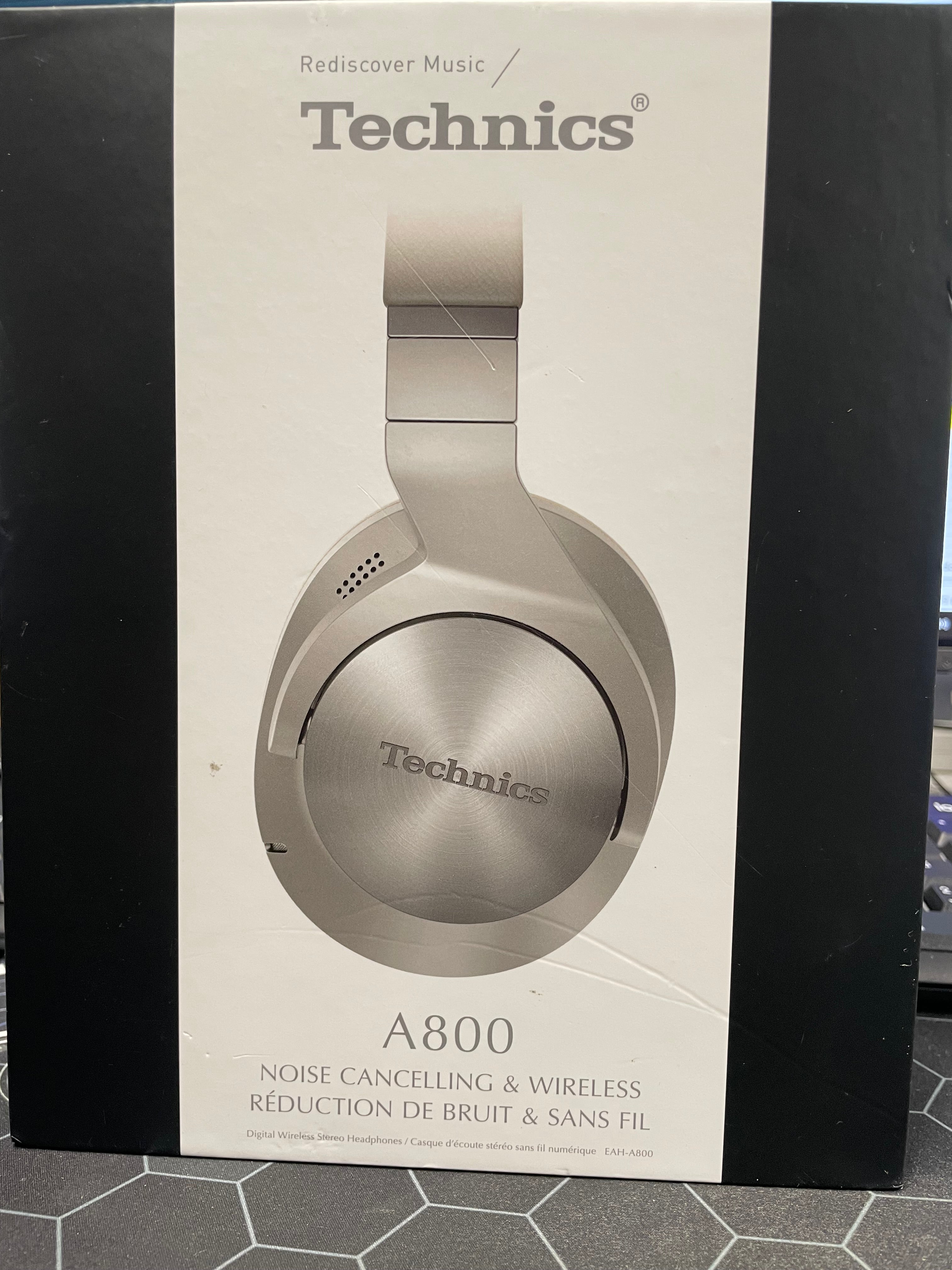Technics EAH-A800 Premium Wireless Noise Cancelling Headphones Silver – As New Technics