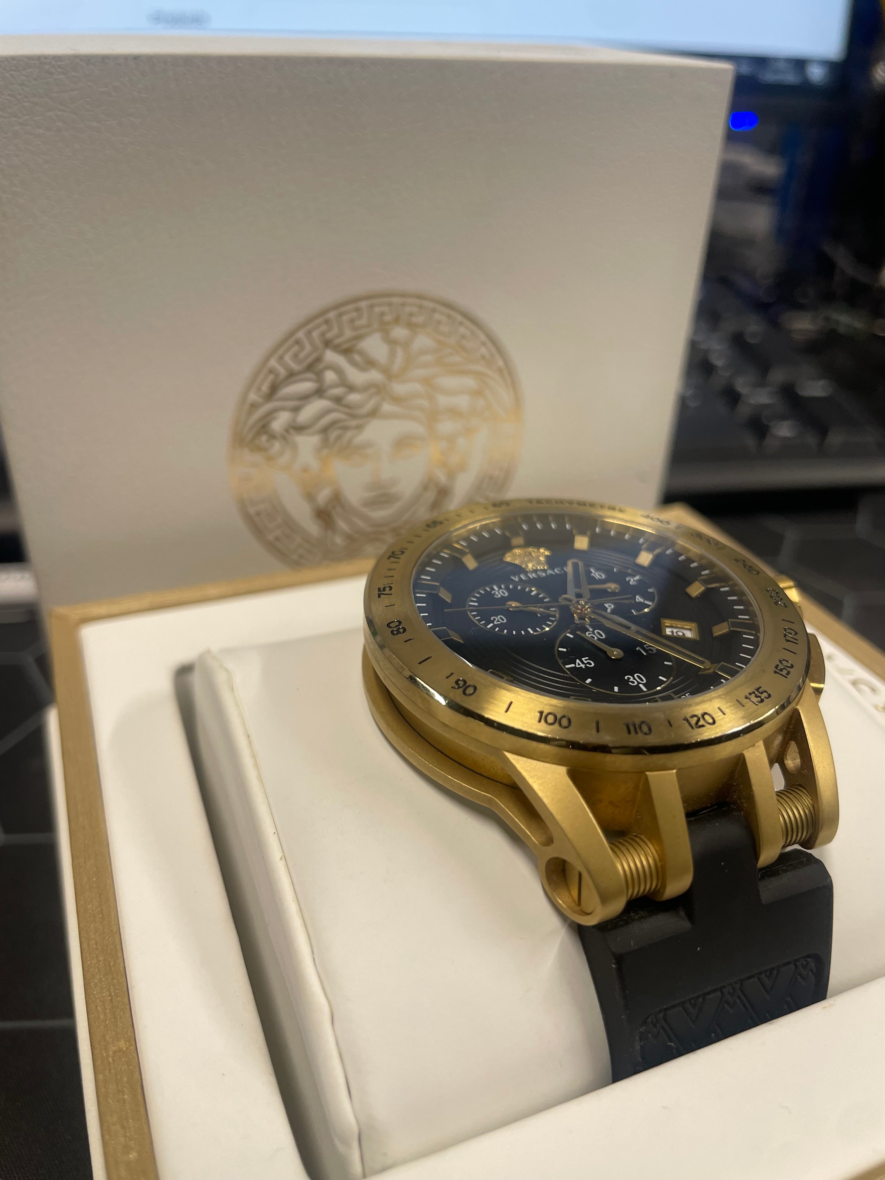 Versace Sport Tech VE3E00321 Men's Swiss Chronograph Watch 45mm – As New VERSACE