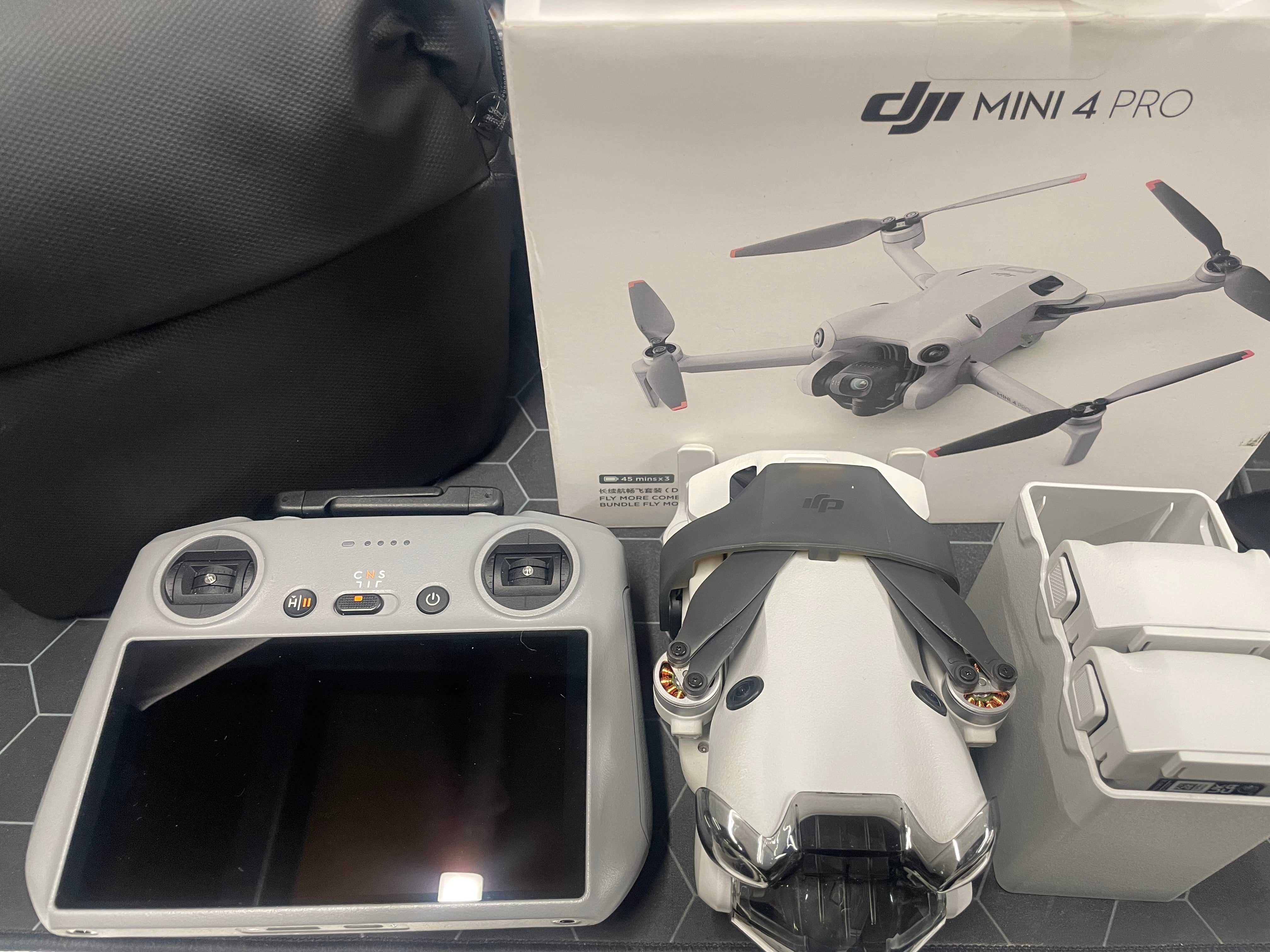 DJI Mini 4 Pro Fly More Combo 4K Camera Drone – Excellent Condition DJI