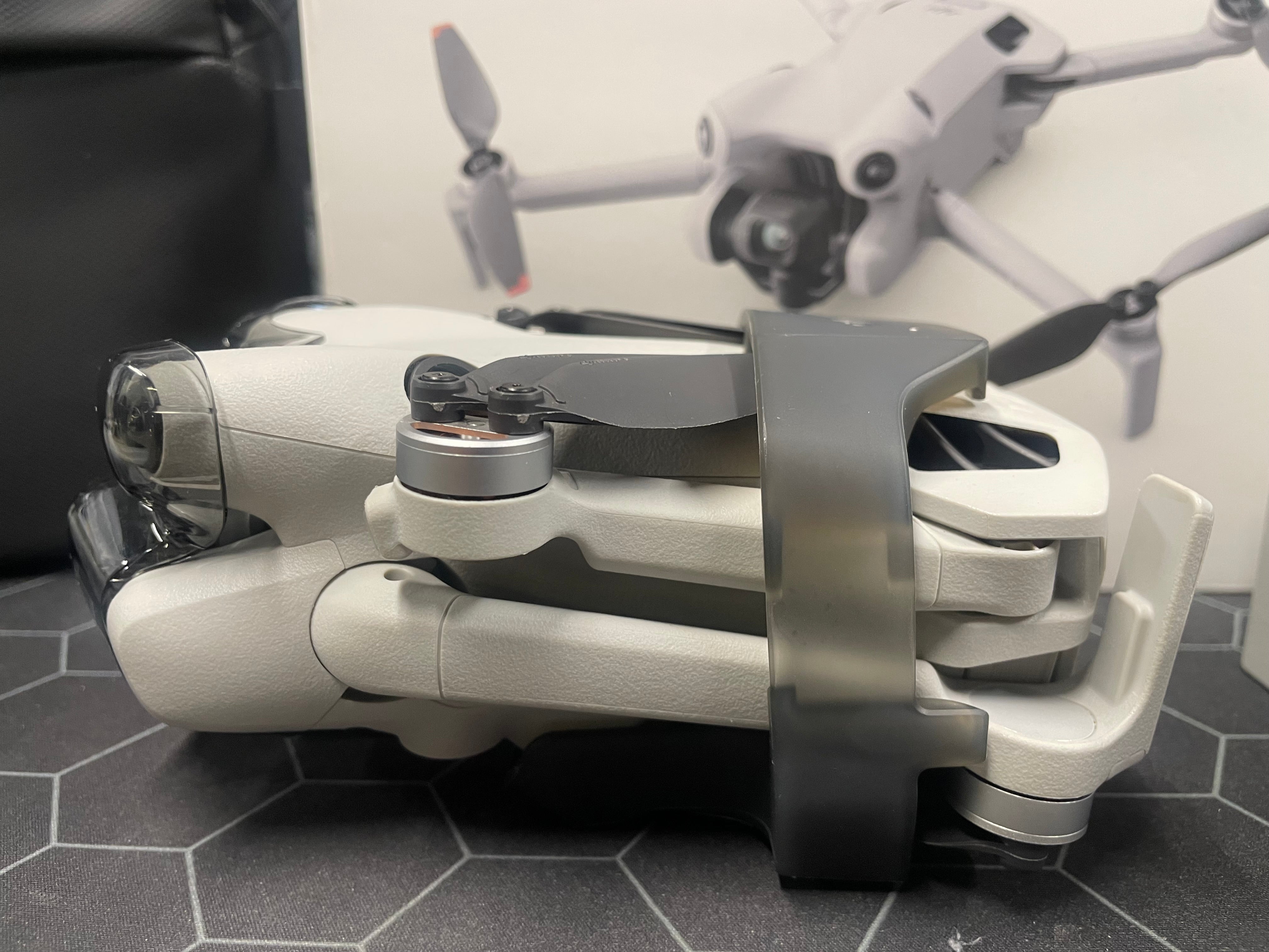 DJI Mini 4 Pro Fly More Combo 4K Camera Drone – Excellent Condition DJI