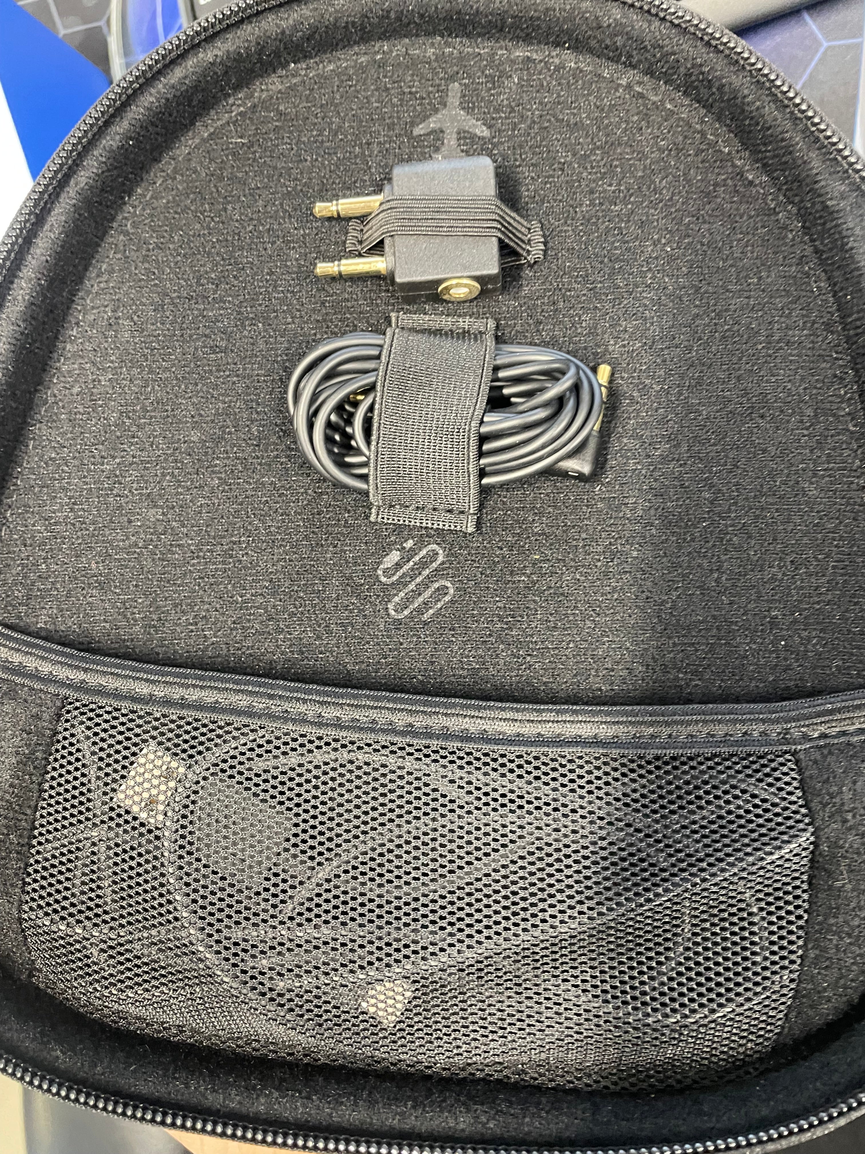 Sennheiser Momentum 4 Wireless Noise Cancelling Headphones Graphite – Excellent Condition SENNHEISER