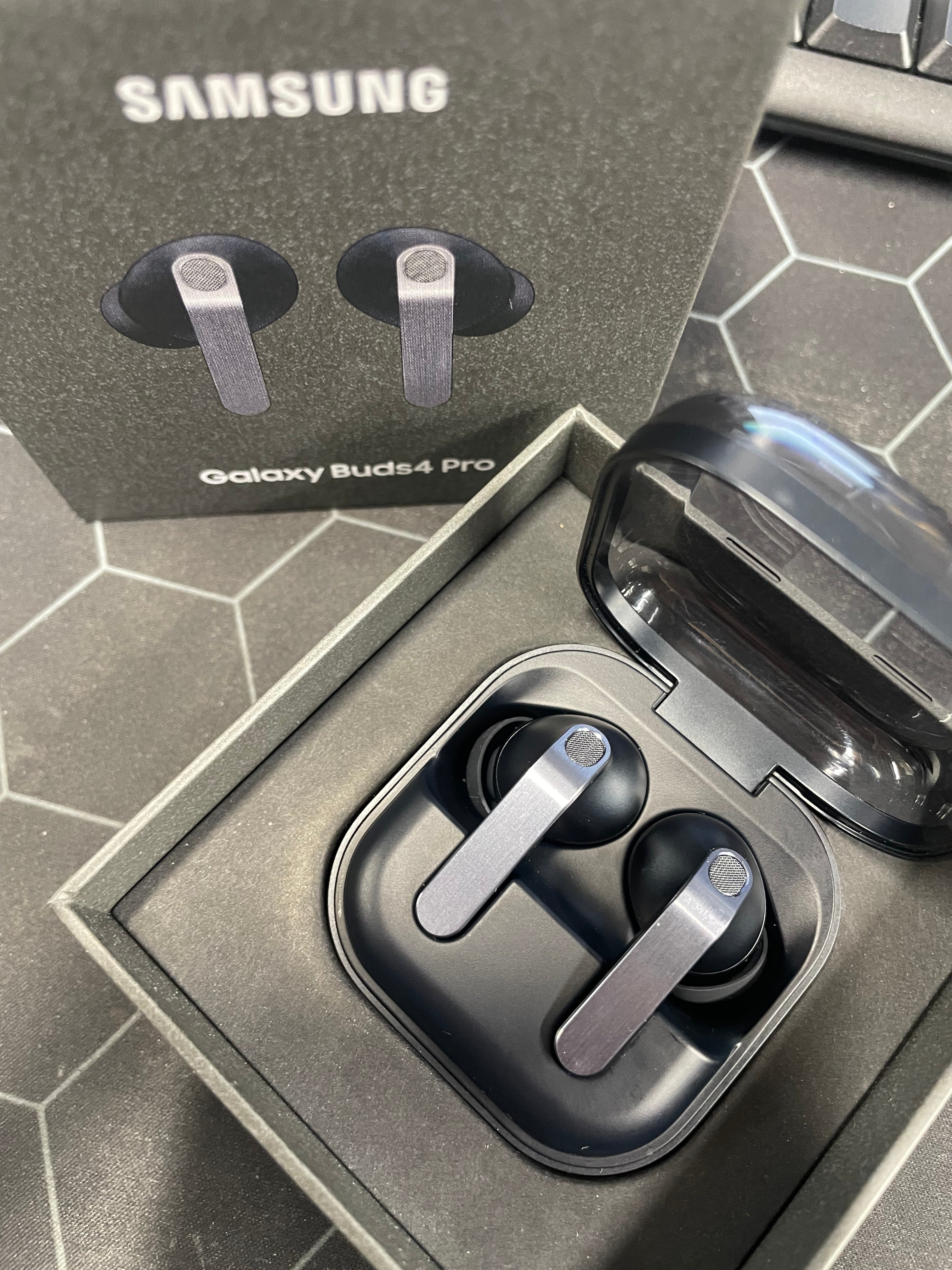 Samsung Galaxy Buds4 Pro Wireless Earbuds - Black - Good - Refurbished Samsung