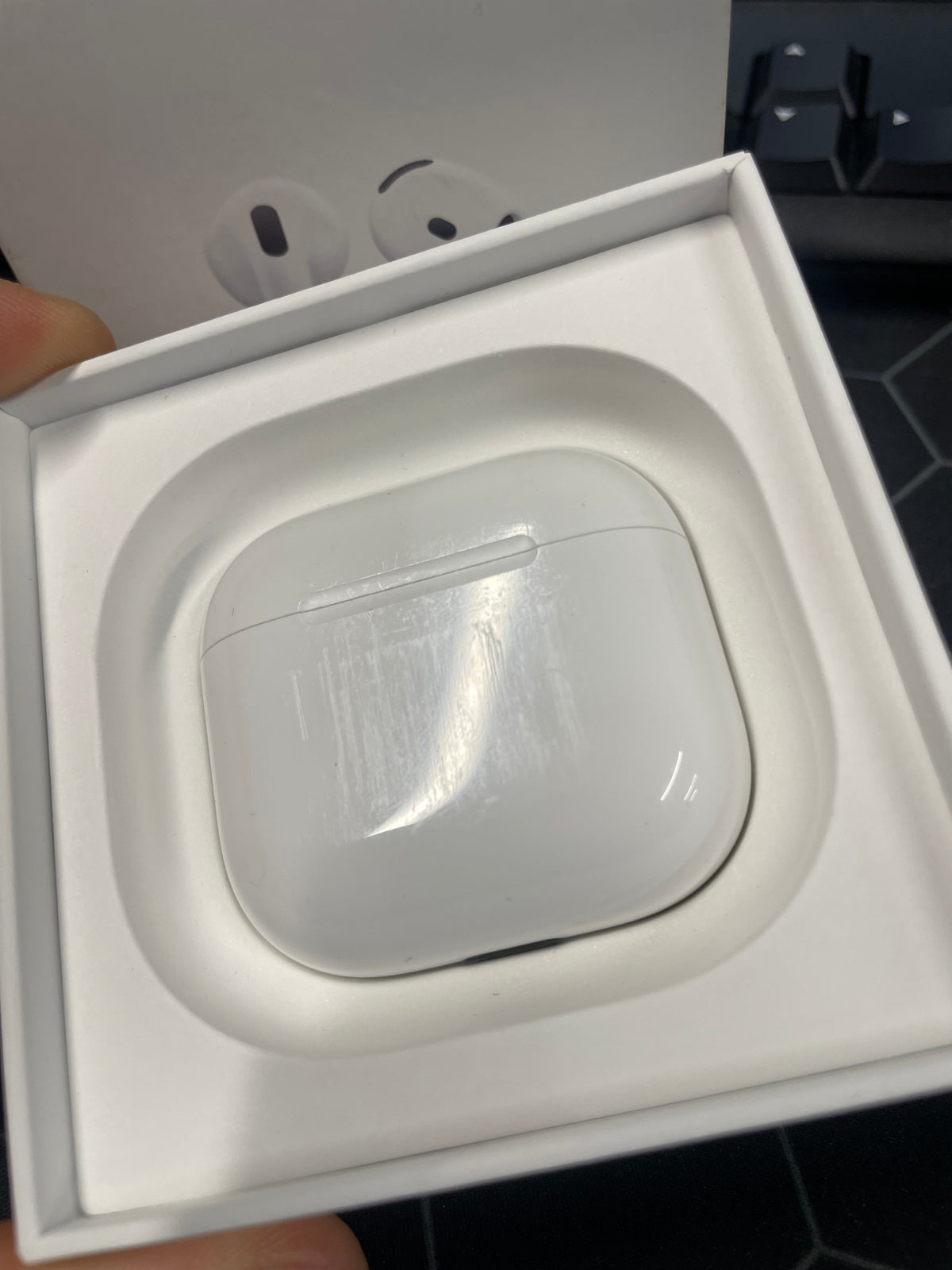 Apple AirPods 4 - Good - Refurbished APPLE
