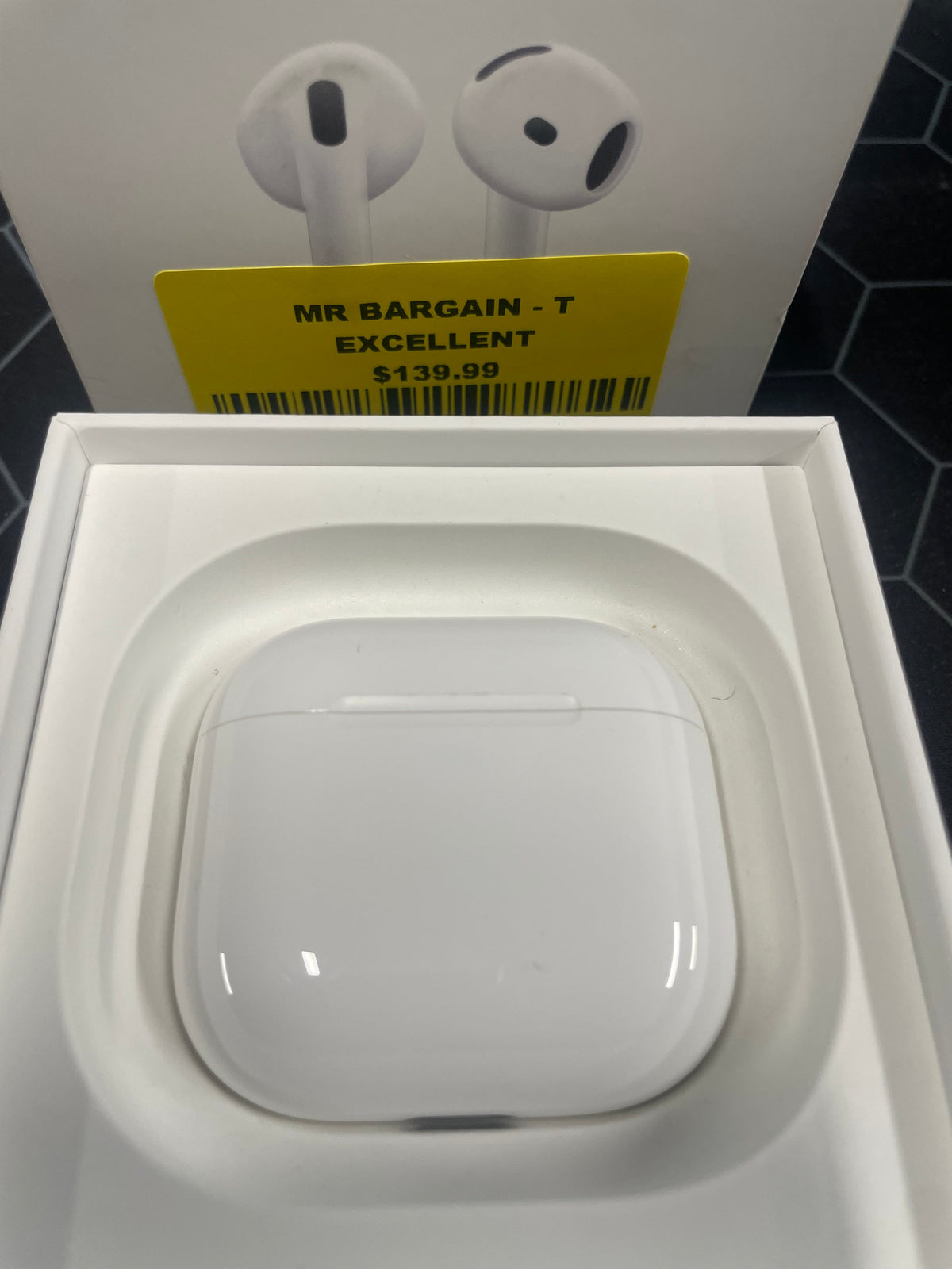 Apple AirPods 4 - Excellent - Refurbished APPLE